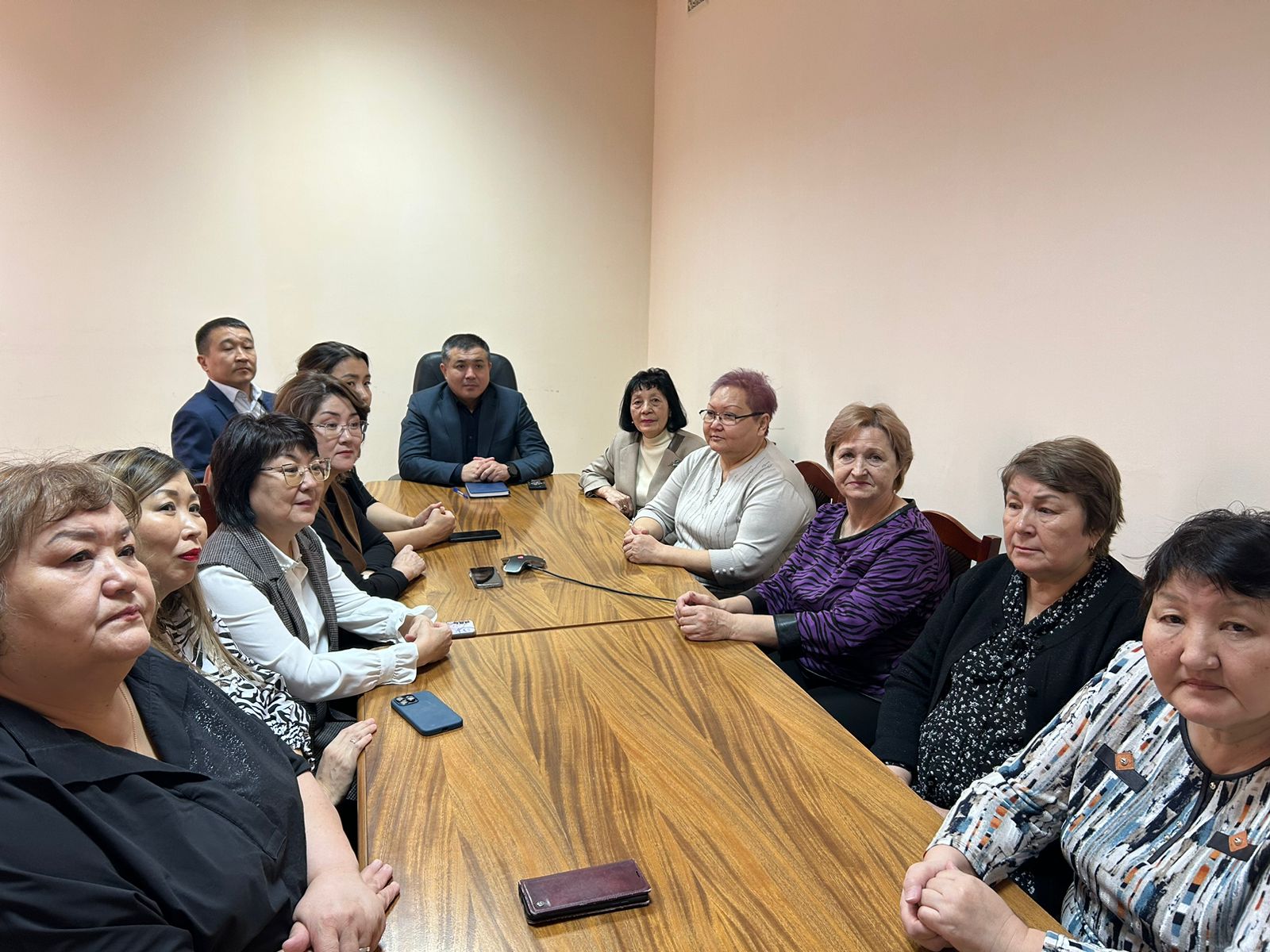 Әдеп кодексі нормаларына түсіндіру жұмыстары