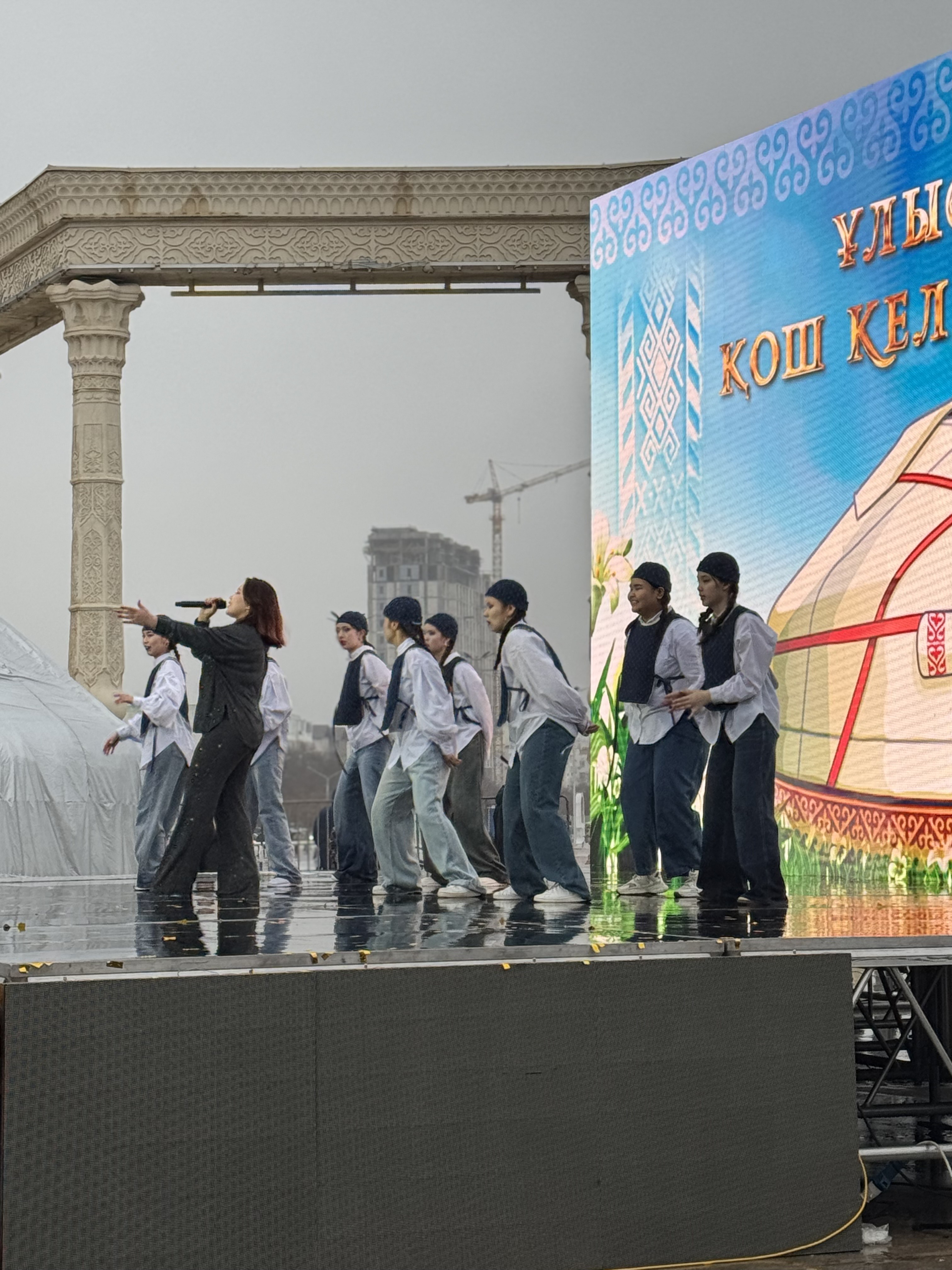 Наурыз мерекесіне арналған жағалауда кешкі концерт басталды