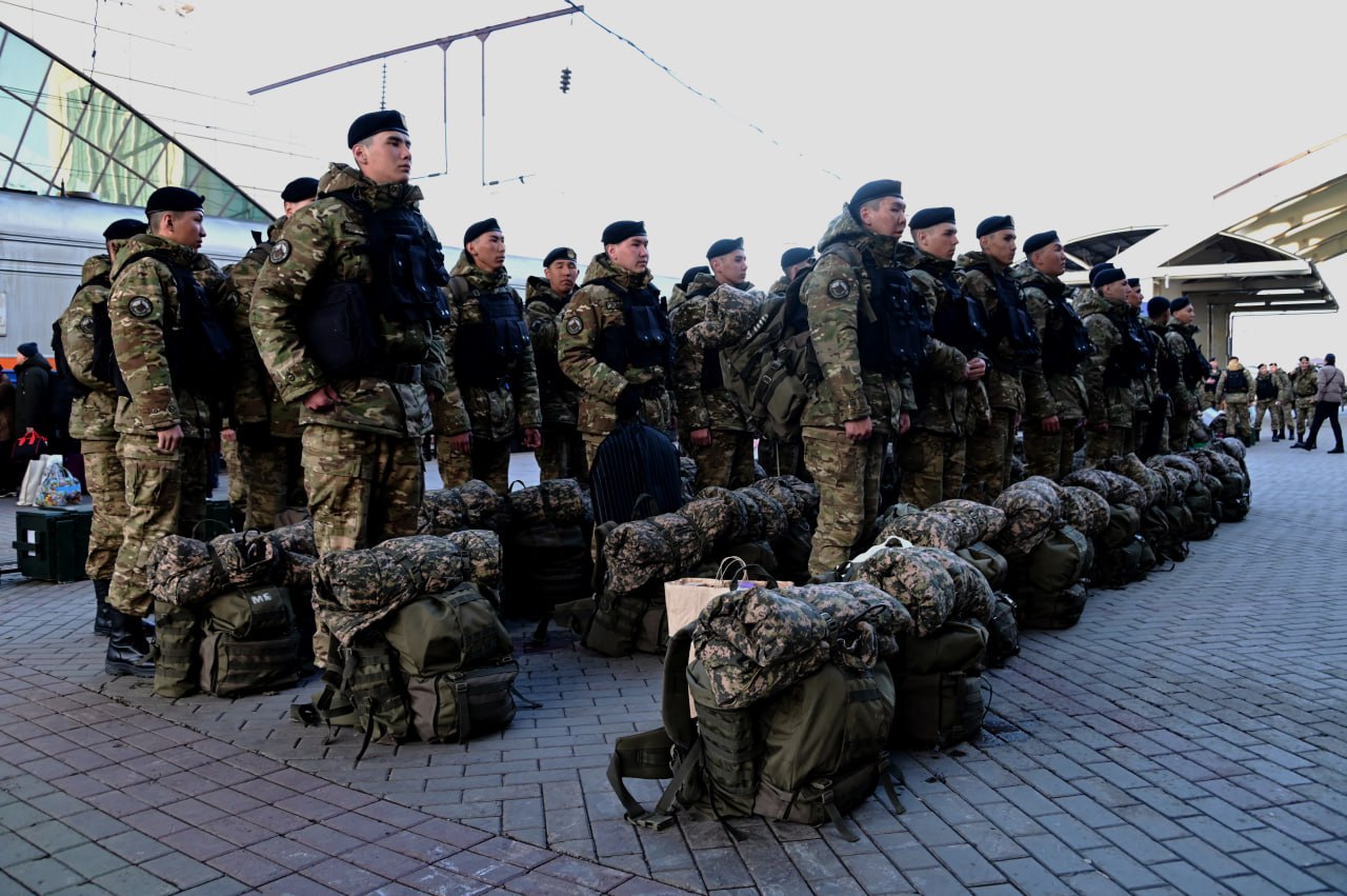 Жеңістің 80 жылдығына: Астанаға әскери парадқа қатысушылардың алғашқы легі келді
