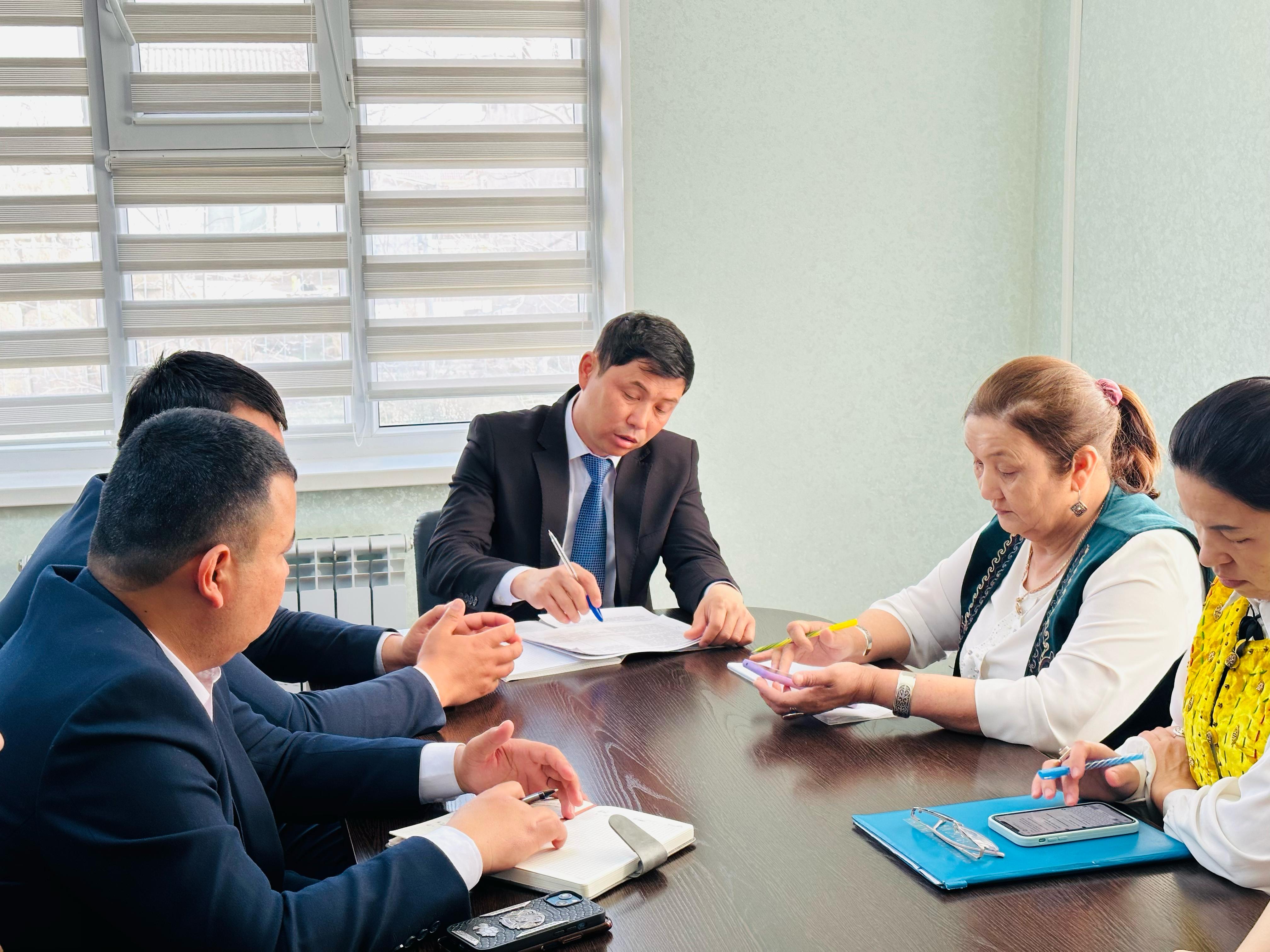 Әдеп нормаларын бұзуға жол бермеу туралы түсіндіру жұмыстары жүргізілді.