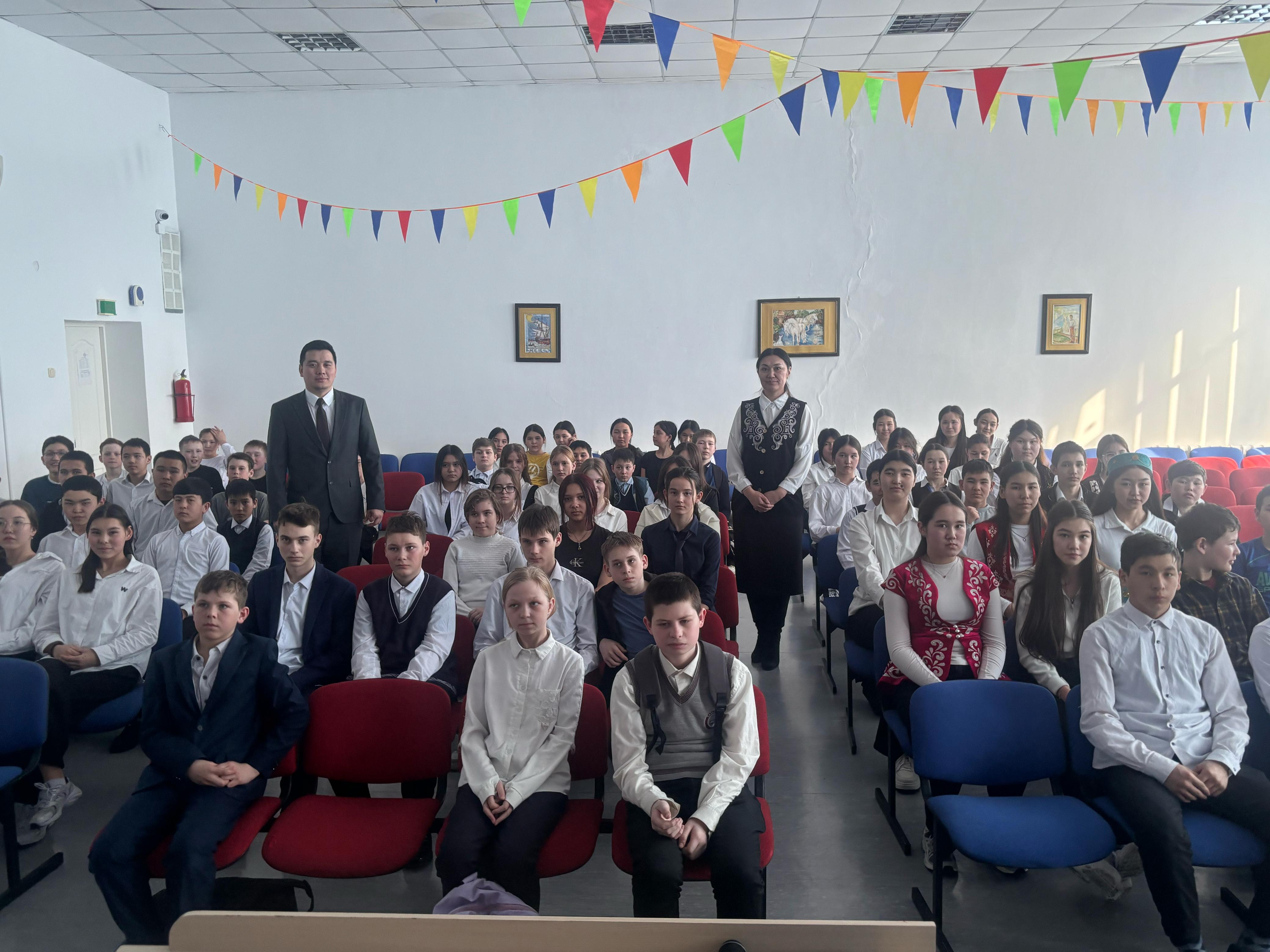 "Құқықтық мәдениетті қалыптастыру: жастар үшін жауапкершілік сабағы"