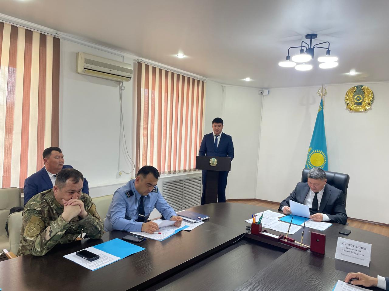 Қаратөбе ауданы әкімдігі жанындағы терроризмге қарсы комиссияның кезекті отырысы аудан әкімі Қ.Сүйеуғалиевтің төрағалығымен 2025 жылғы 27 наурыз күні өткізілді.
