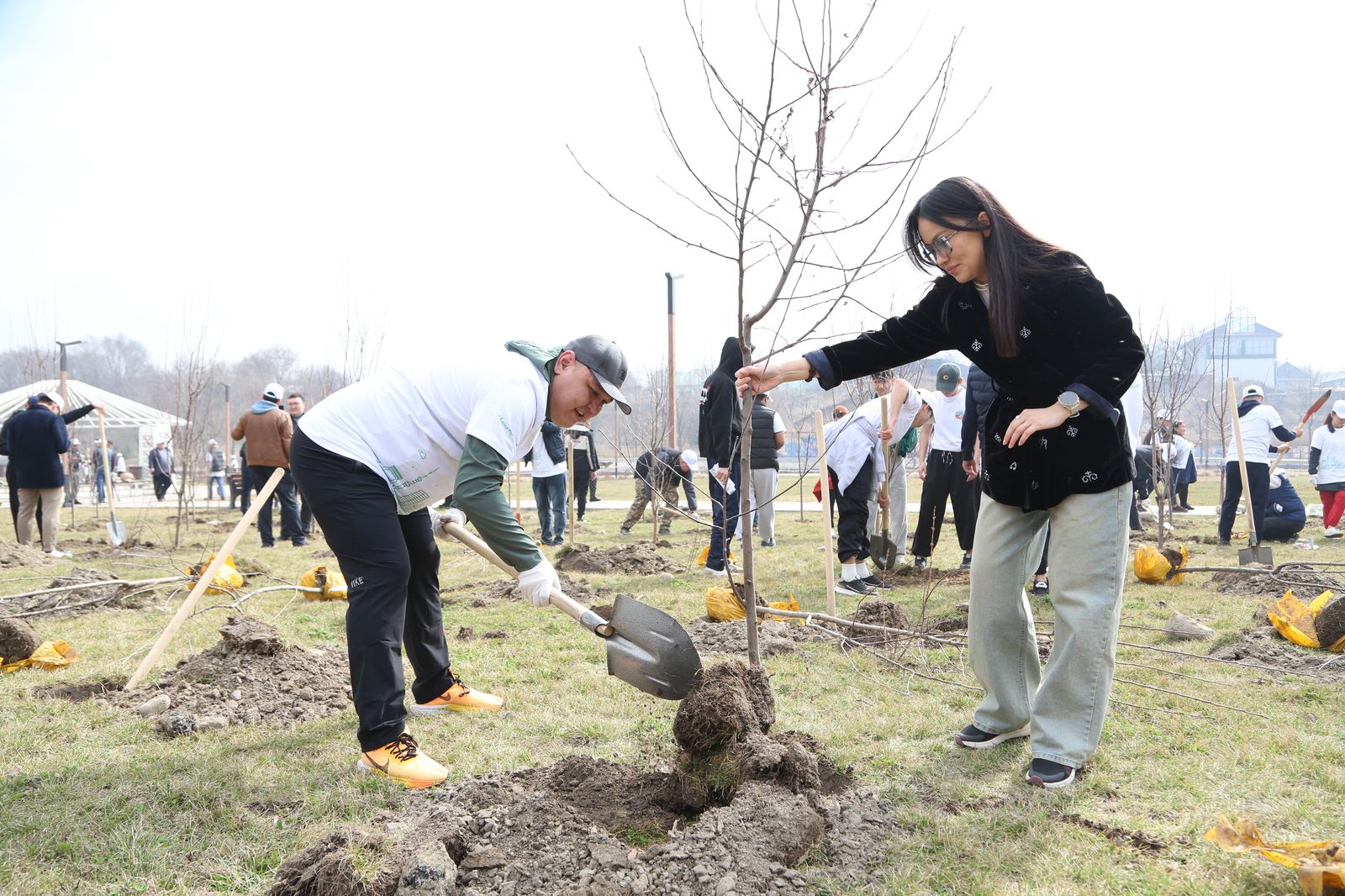 Алматы қаласында «Almaty clean & green» ауқымды тазарту жұмыстары өтті.