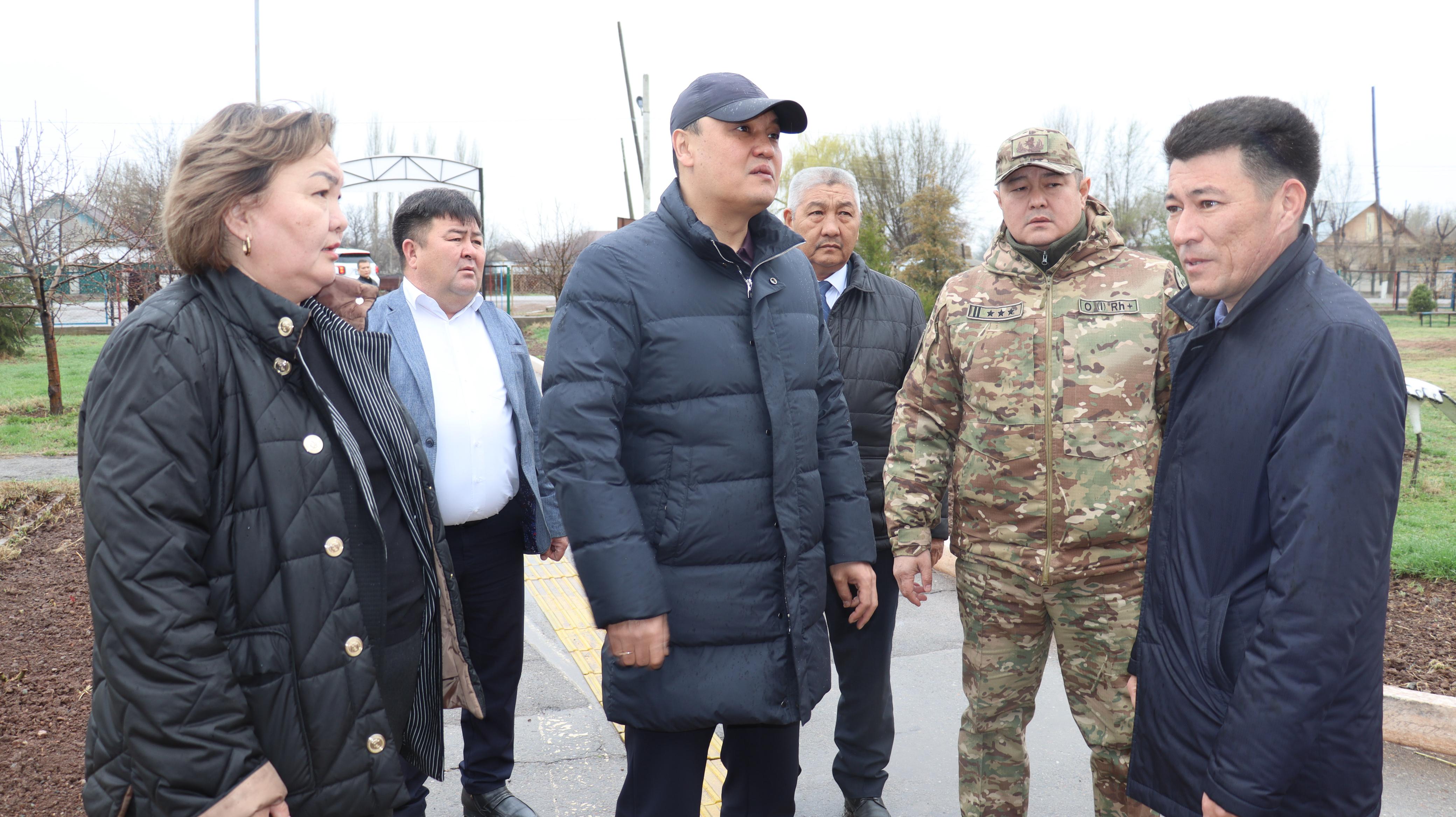 Ербол Карашукеев посетил районы, где произошло землетрясение