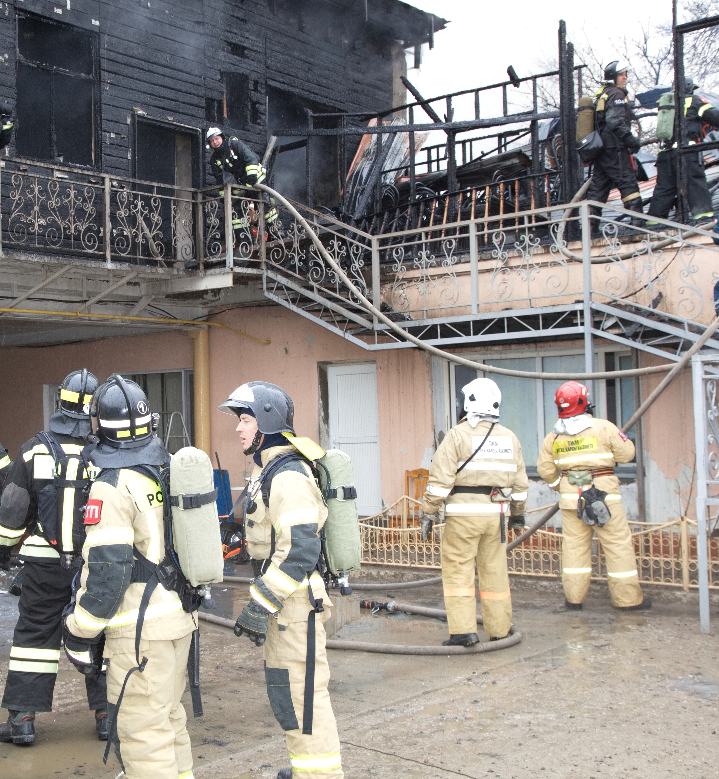 Ресей Федерациясының өрт сөндірушілермен бірігіп өрт сөндірілді немесе Қызылордалық өрт сөндіруші-құтқарушылар Байқоңыр қаласындағы өртті сөндіруге атсалысты