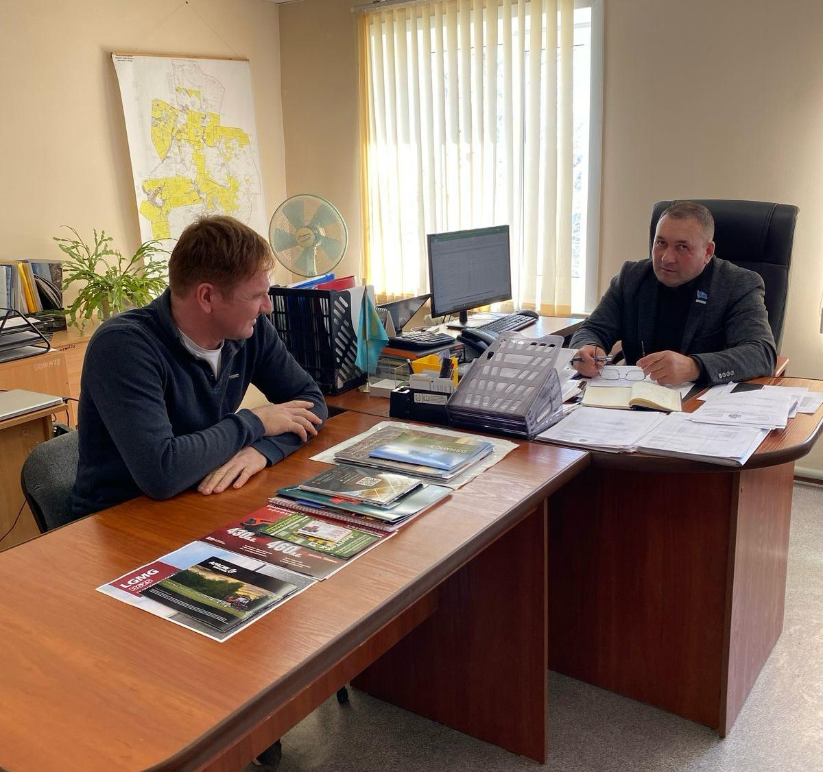 Кестеге сәйкес аудандық мәслихат депутаты П. Казьмин азаматтарды қабылдау өткізді