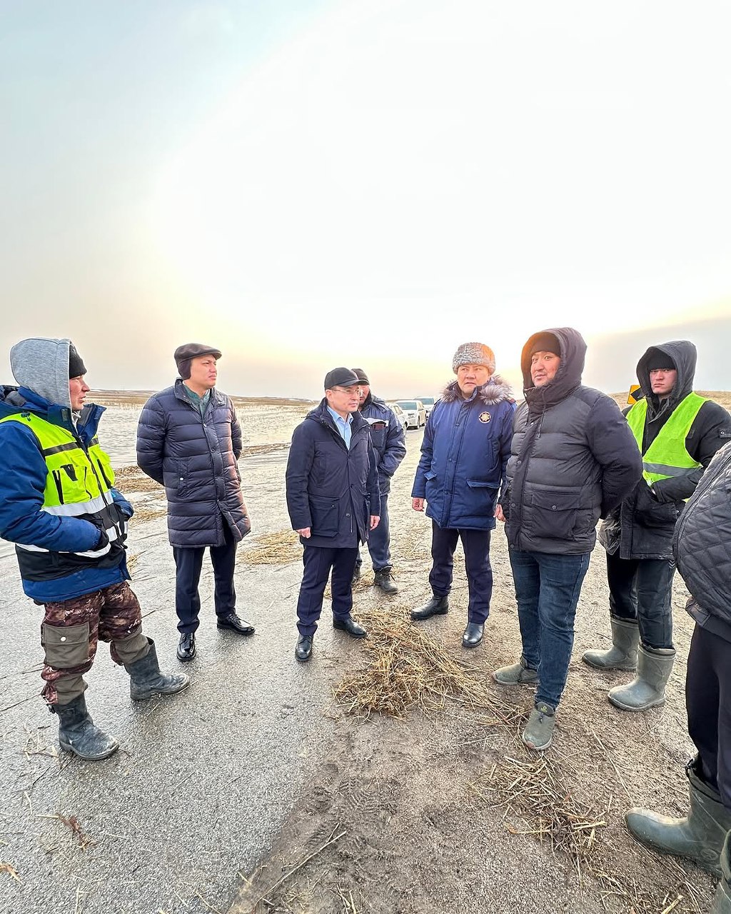 20 наурызда Ақсу-Бестөбе-Изобильное тас жолының 4 шақырымына барып, онда еріген судың толып кетуі тіркелді