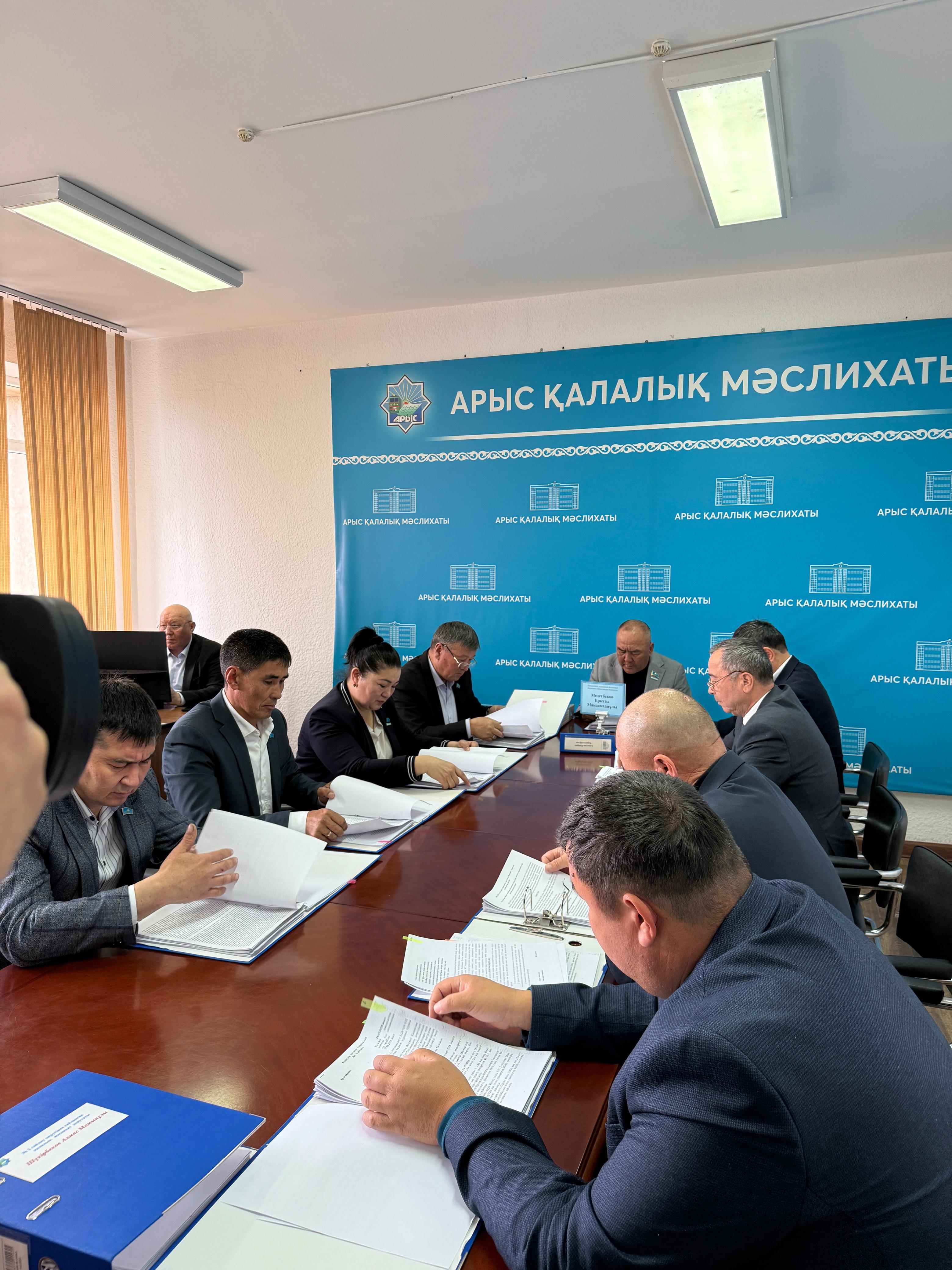 АРЫС ҚАЛАЛЫҚ МӘСЛИХАТЫНЫҢ КЕЗЕКТЕН ТЫС 30 СЕССИЯСЫ ӨТТІ.