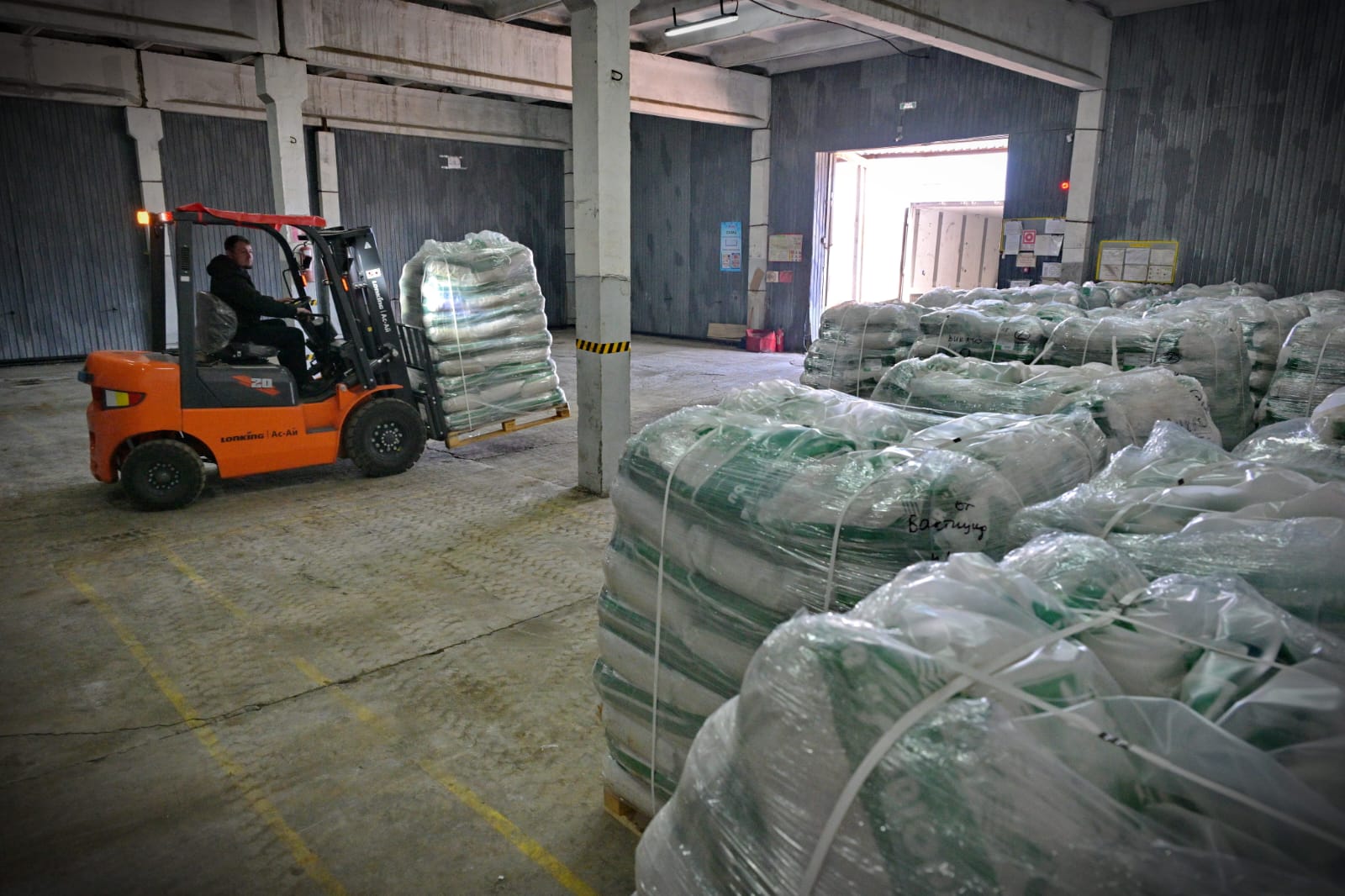 Павлодарға шыбын-шіркейге қарсы қолданылатын препараттың бірінші партиясы келді