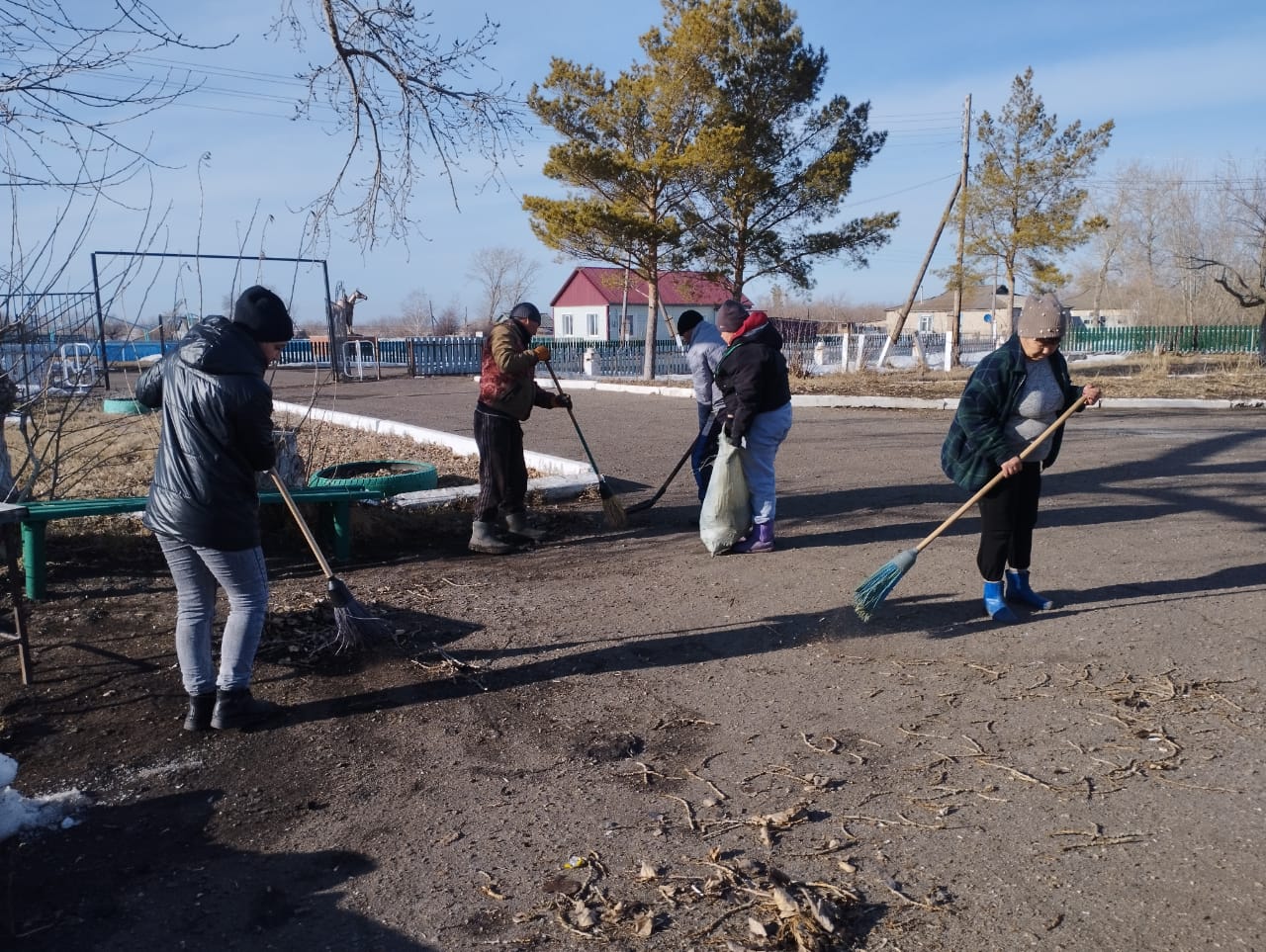"Таза Қазақстан" жобасы аясында Дружба ауылында сенбілік өтті