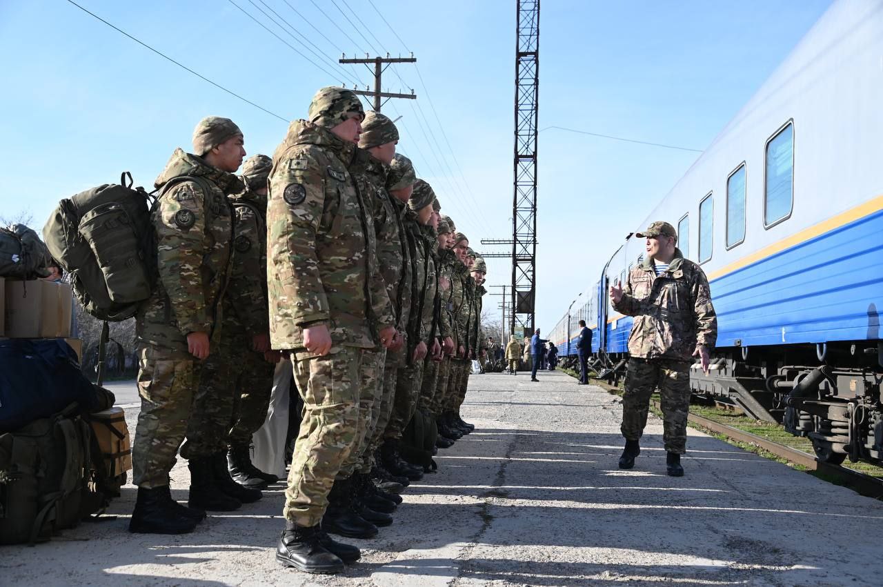 Ақтау гарнизонының теңізшілері парадқа дайындалу үшін Астанаға жолға шықты
