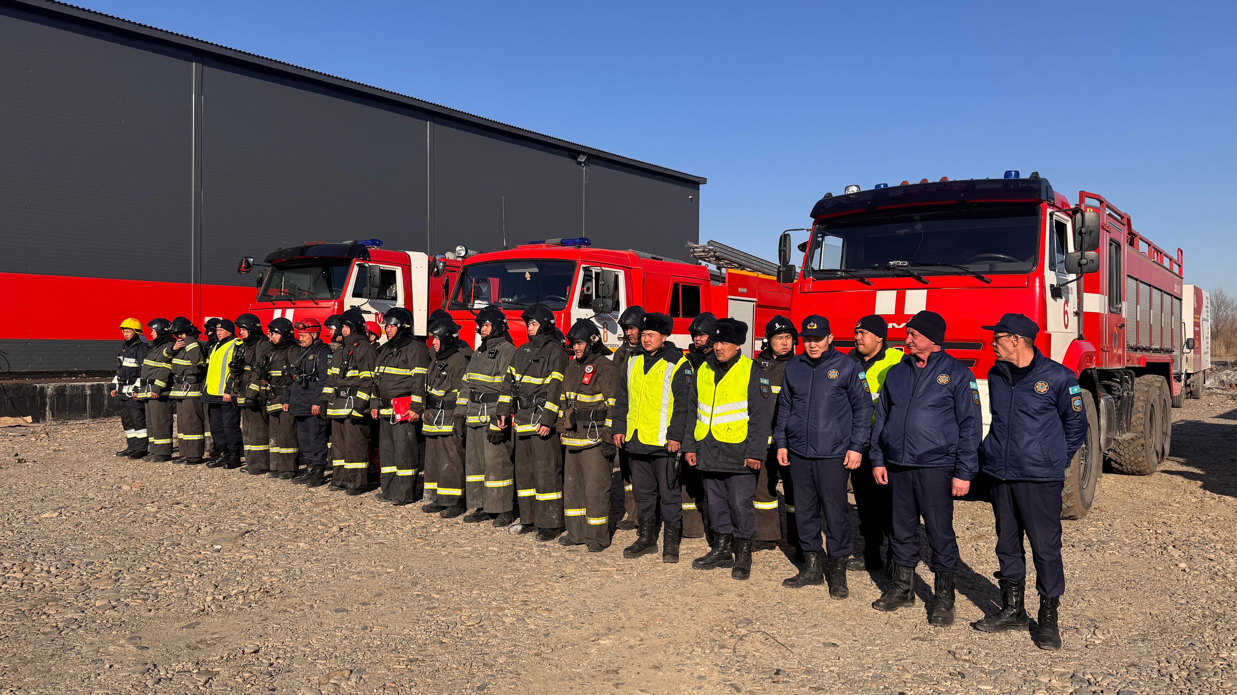 ШҚО ТЖД құтқарушылары гипермаркетті сөндіру бойынша жаттығу өткізді