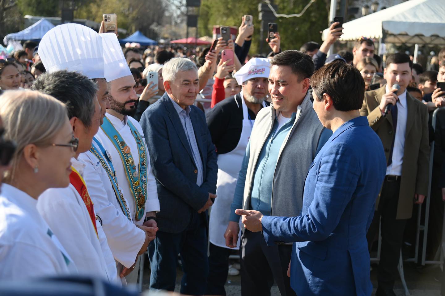 «ДӘМДӘСTOUR»: ШЫМКЕНТСКИЕ ПОВАРА УСТАНОВИЛИ НОВЫЙ РЕКОРД
