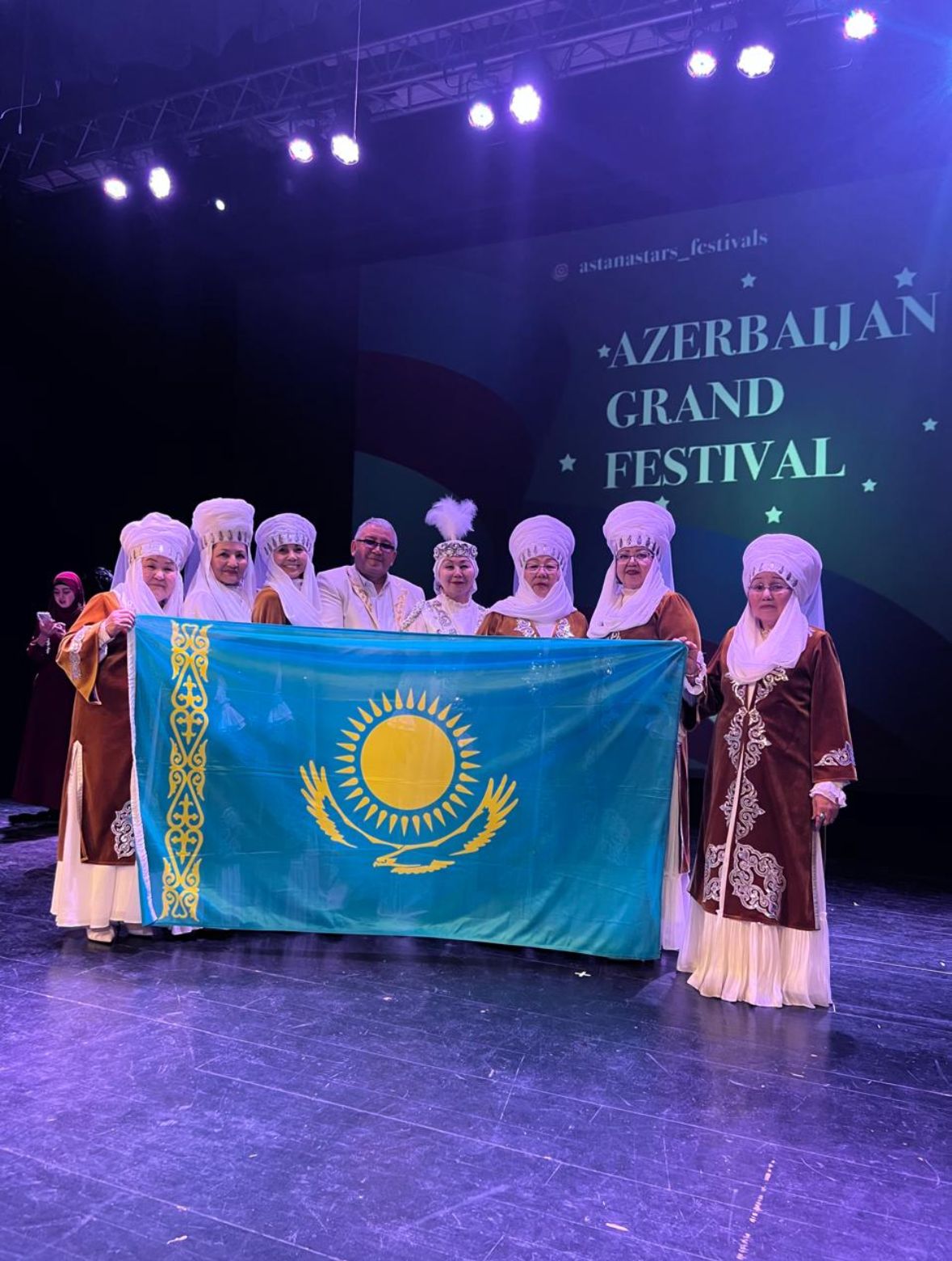 Ансамбль столичных бабушек занял первое место в конкурсе в Азербайджане