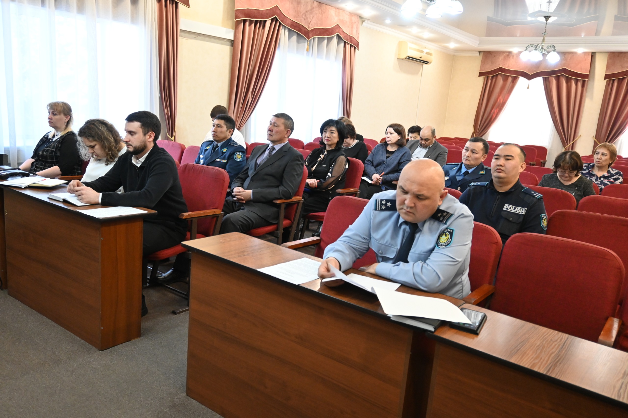Сандықтау ауданының әкімі Серік Құдабай құқық бұзушылықтың алдын алу жөніндегі комиссияның отырысын өткізді
