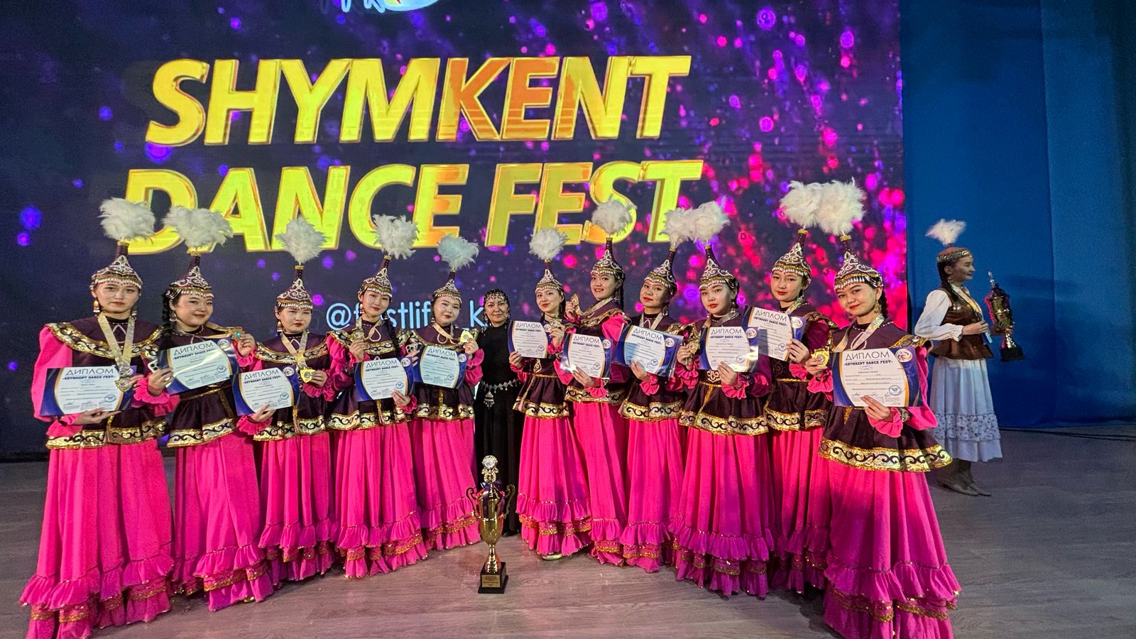 ЖҮЛДЕЛЕР ЖАУҒАН КҮН!