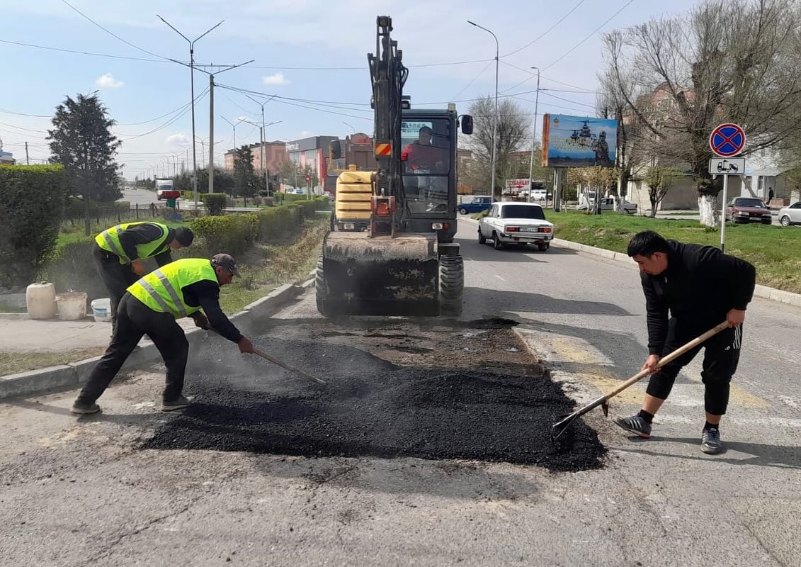КЕНТАУДА КӨШЕ ЖОЛДАРЫН ҚАЛЫПҚА КЕЛТІРУ ЖҰМЫСТАРЫ ЖҮРГІЗІЛУДЕ