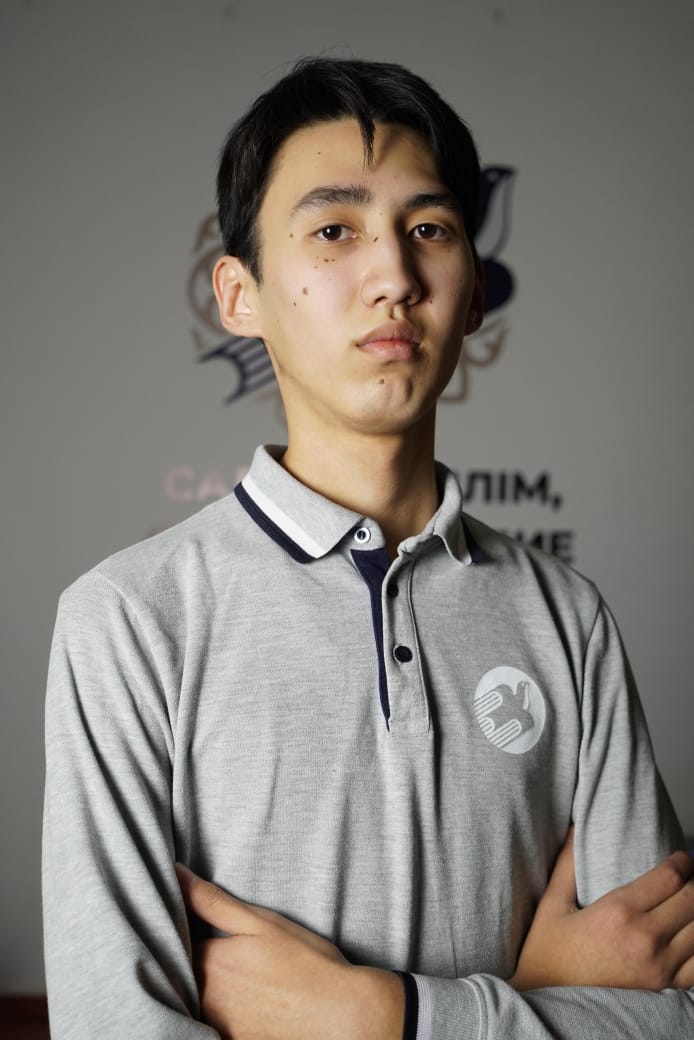 АРЫСТЫҚ ОҚУШЫ ӘЛЕМНІҢ ҮЗДІК 30 УНИВЕРСИТЕТІНЕН ШАҚЫРТУ АЛҒАН