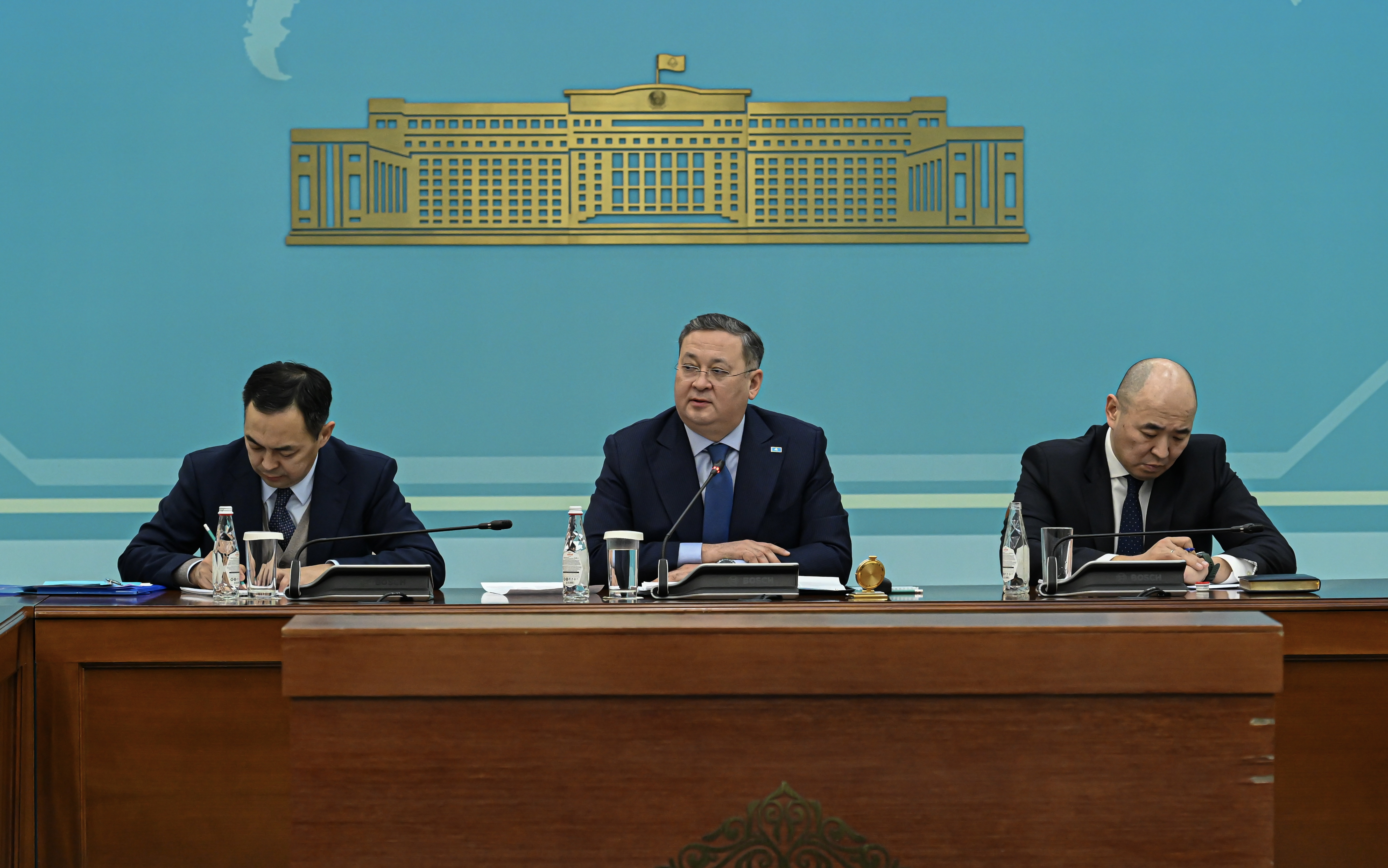 Қазақстан Сыртқы істер министрлігінде кезектен тыс алқа отырысы өтті