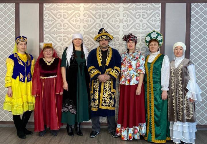 Топтағы порно әйелдер