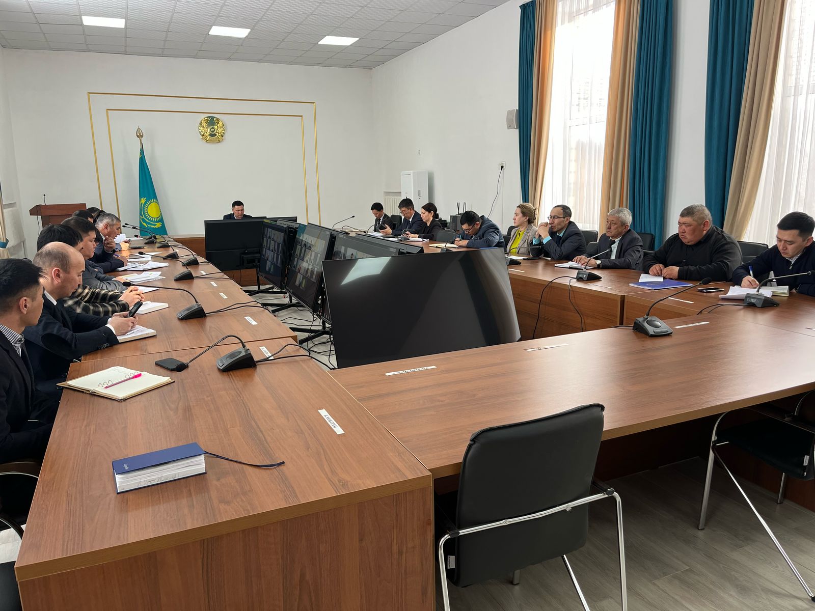 Состоялось очередное заседание комиссии по предупреждению коррупции при акимате района