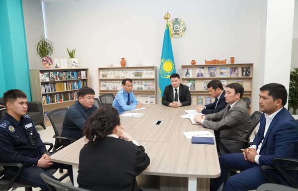 ОБЛЫС ӘКІМІНІҢ ОРЫНБАСАРЫ ТҰРҒЫНДАРДЫҢ ӨТІНІШТЕРІН ТЫҢДАДЫ