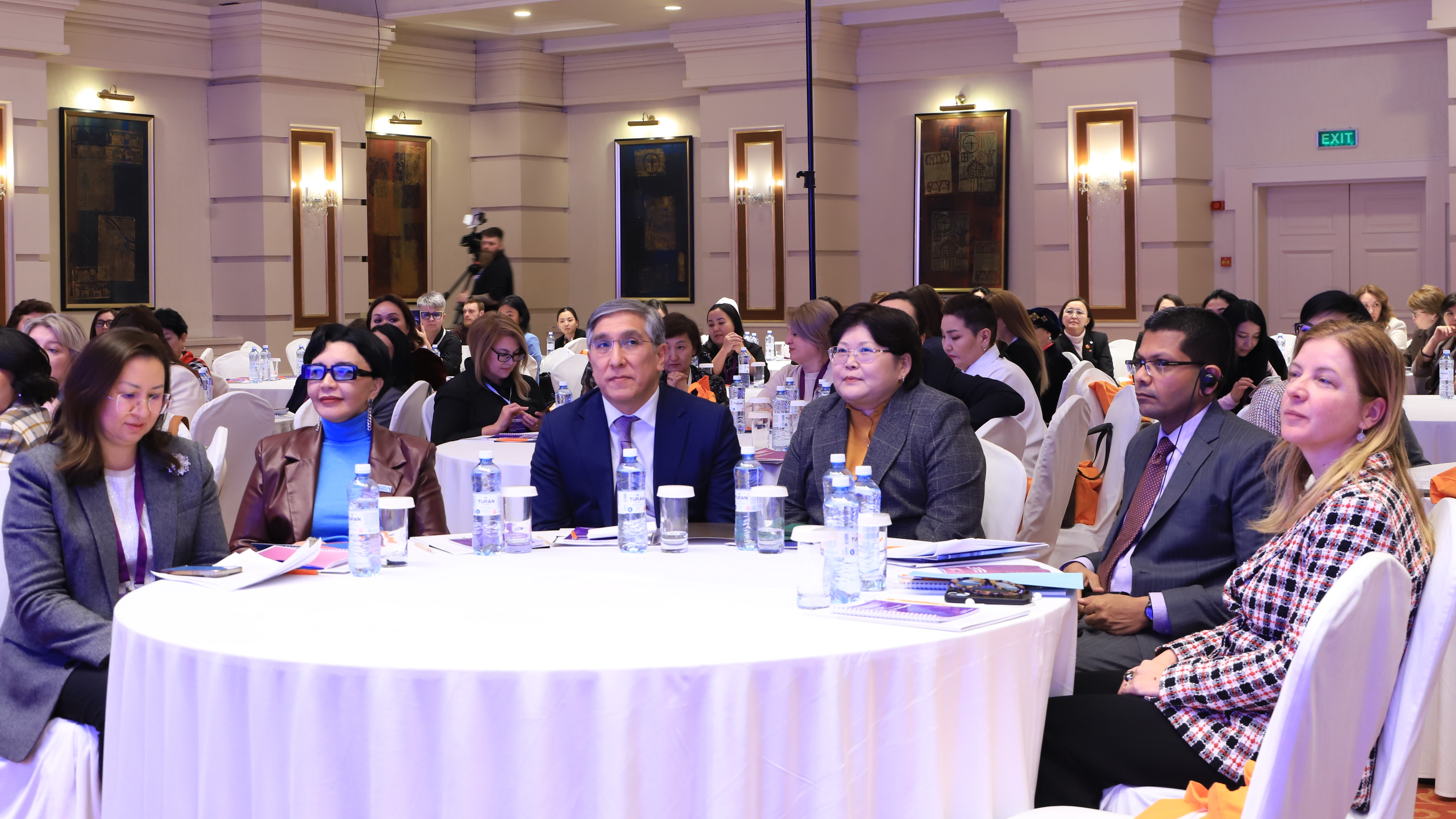 Правильно говорить о доступе к профессиям, а не разграничивать их на мужские и женские – Эльвира Азимова