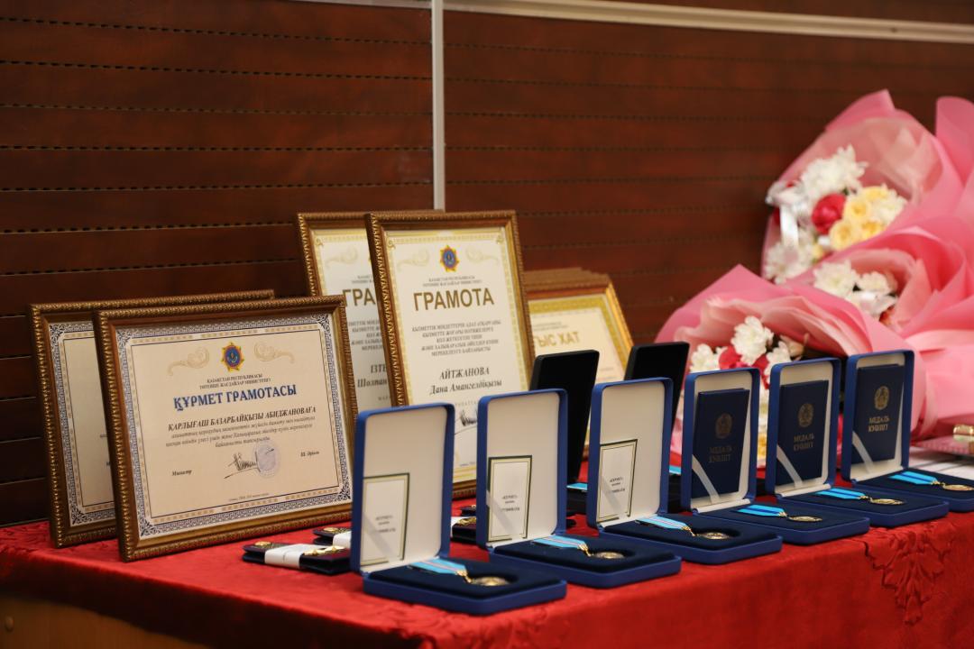 Павлодарлық құтқарушы әйел Халықаралық әйелдер күні қарсаңында марапатталды
