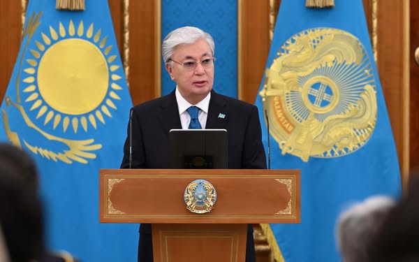 ПРЕЗИДЕНТ АРУЛАРДЫ КӨКТЕМ МЕРЕКЕСІ – ХАЛЫҚАРАЛЫҚ ӘЙЕЛДЕР КҮНІМЕН ҚҰТТЫҚТАДЫ