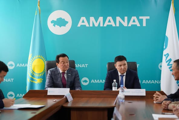 ТҮРКІСТАН ОБЛЫСЫ ӘКІМІНІҢ ОРЫНБАСАРЫ ҚОҒАМДЫҚ ҚАБЫЛДАУДА ТҰРҒЫНДАР ӨТІНІШІН ТЫҢДАДЫ