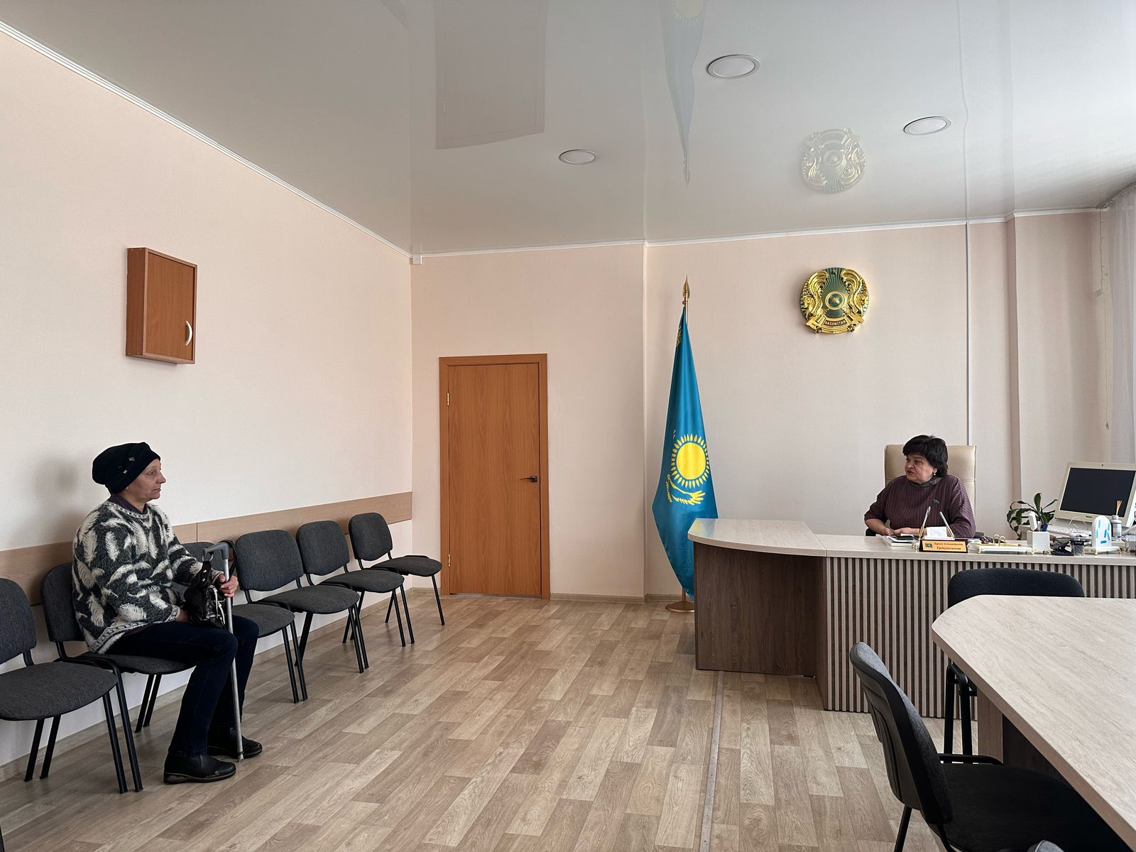 Алтай ауданының мәслихатының төрағасы, "AMANAT" партиясының депутаты Л. А. Гречушникова азаматтарды жеке қабылдауы.