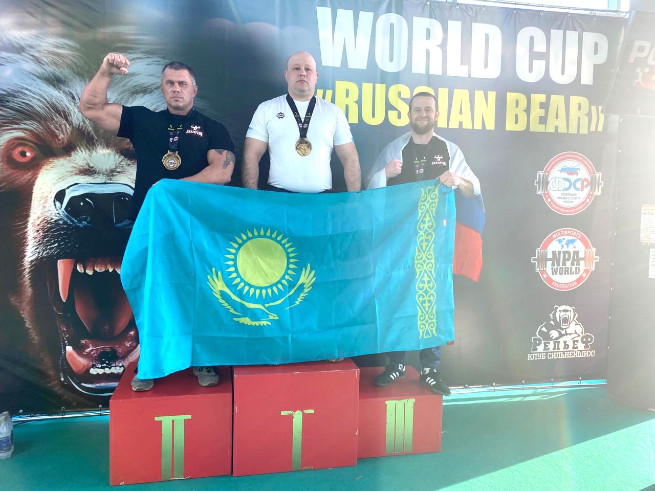 Преподаватель Академии гражданской защиты стал чемпионом мира по силовым видам спорта