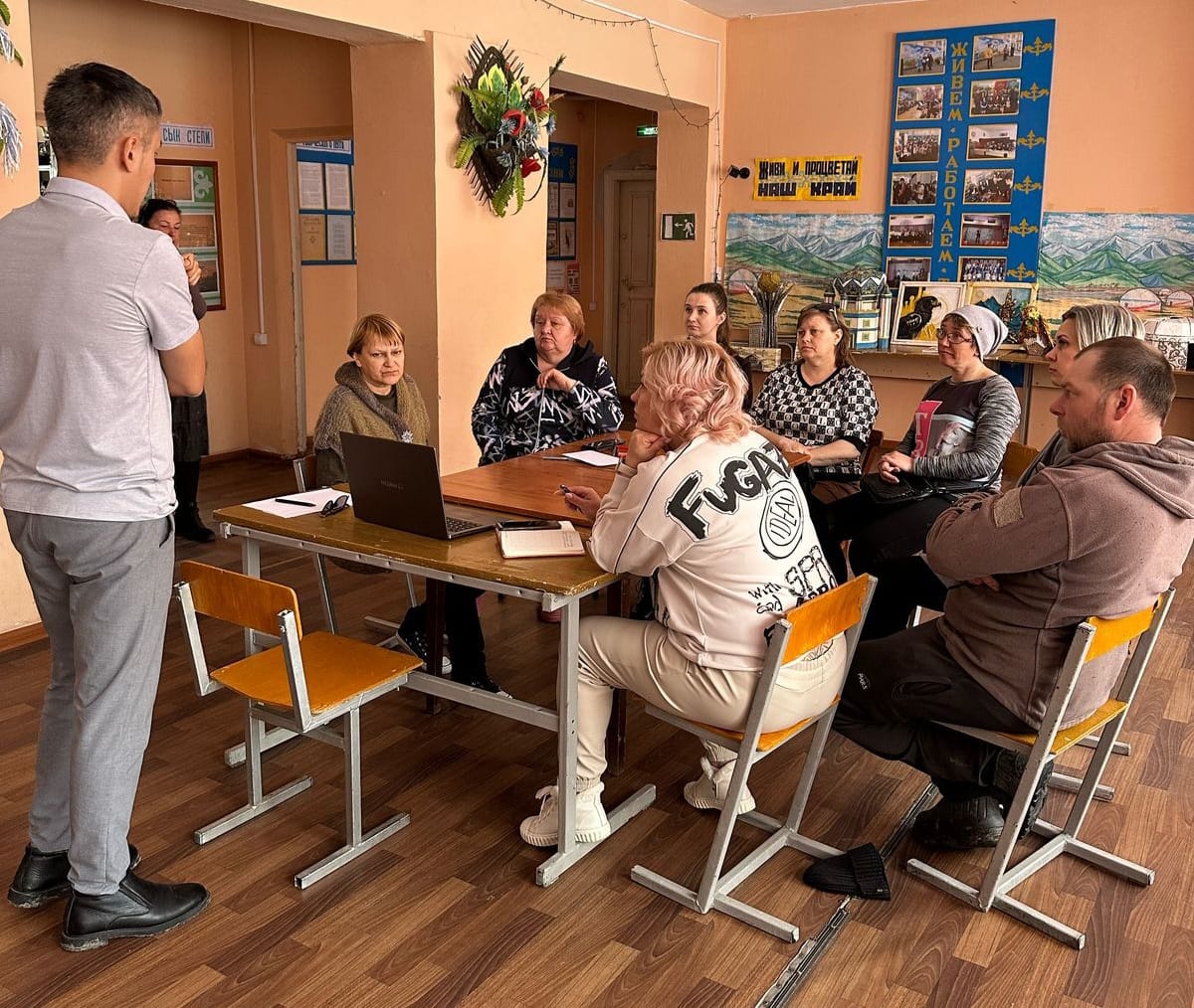 Шемонаиха ауданының Первомайский кентінде Қарызсыз қоғам жобасы іске асыру аясында семинар басталды
