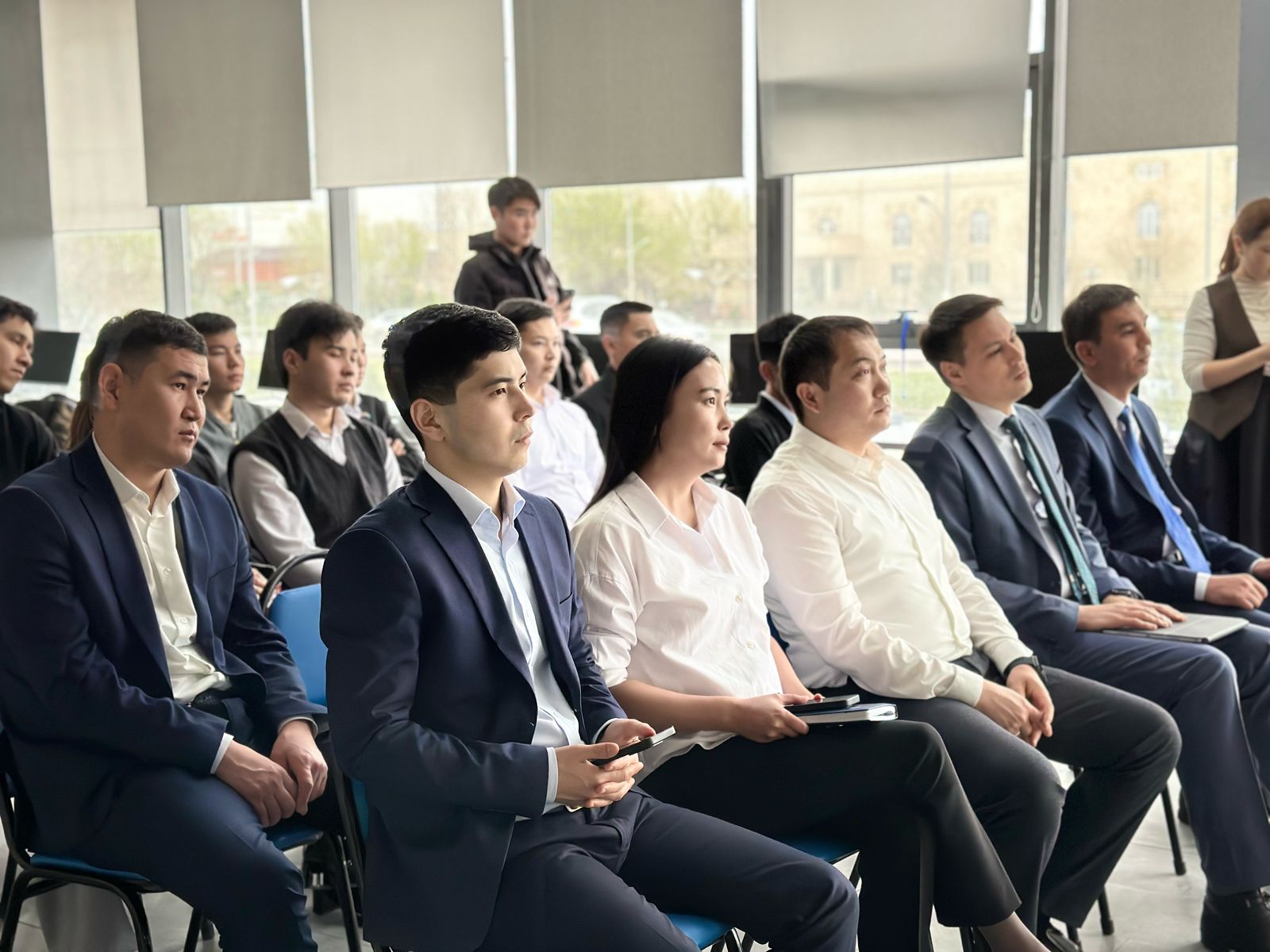 ЖАСАНДЫ ИНТЕЛЛЕКТТІ ДАМЫТУ - СТРАТЕГИЯЛЫҚ БАСЫМДЫҚ