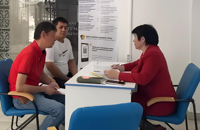 БАСҚАРМА БАСШЫСЫ ГҮЛНАЗ СҮЛЕЙМЕНОВА ТҰРҒЫНДАРМЕН ҚОҒАМДЫҚ ҚАБЫЛДАУ ӨТКІЗДІ