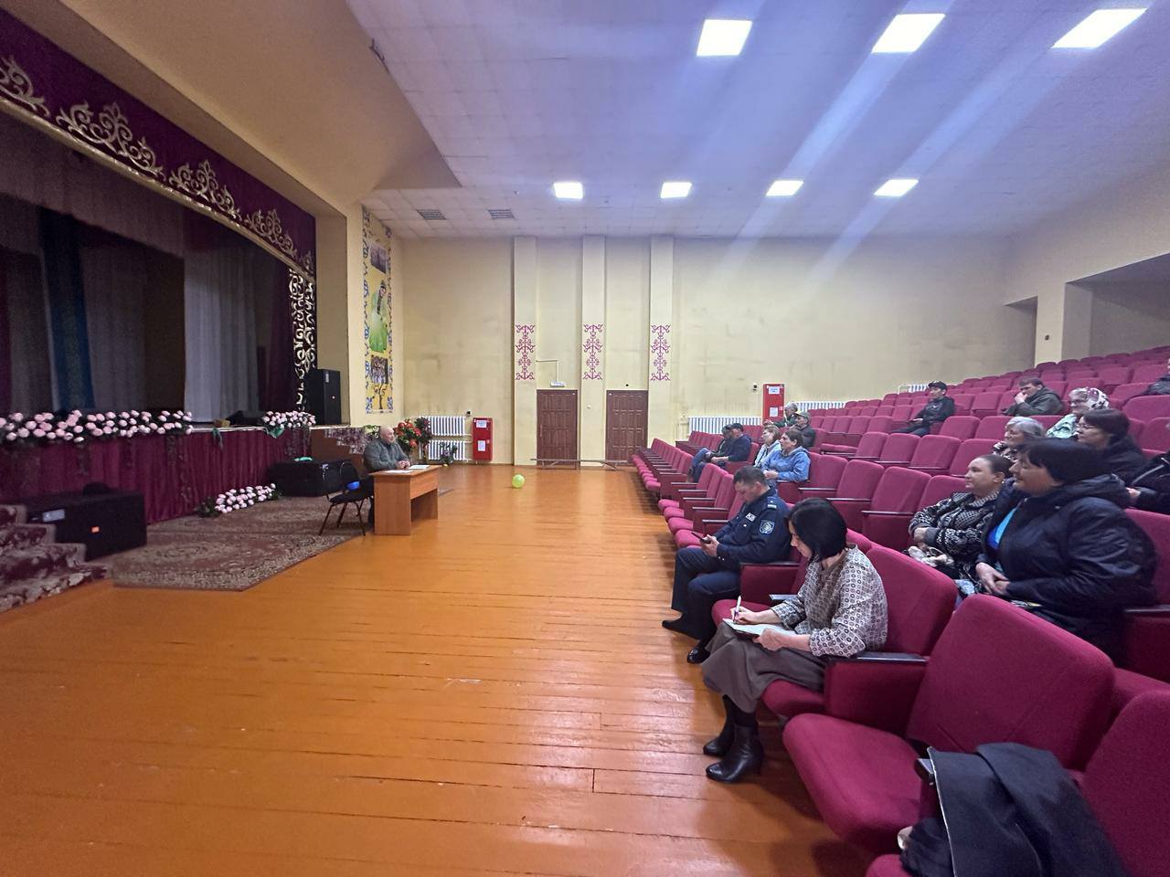 Чистопол ауылының тұрғындарымен жиын