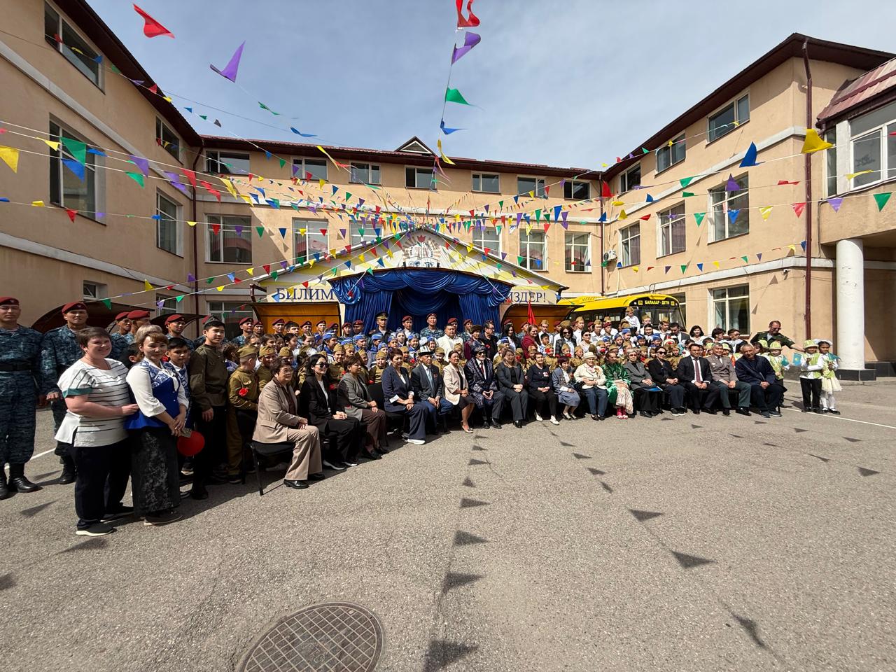 Ұлы Отан соғысындағы Жеңістің 80 жылдығына арналған «Даңқ аллеясы» капсуласын салтанатты түрде салу рәсімі өтті.