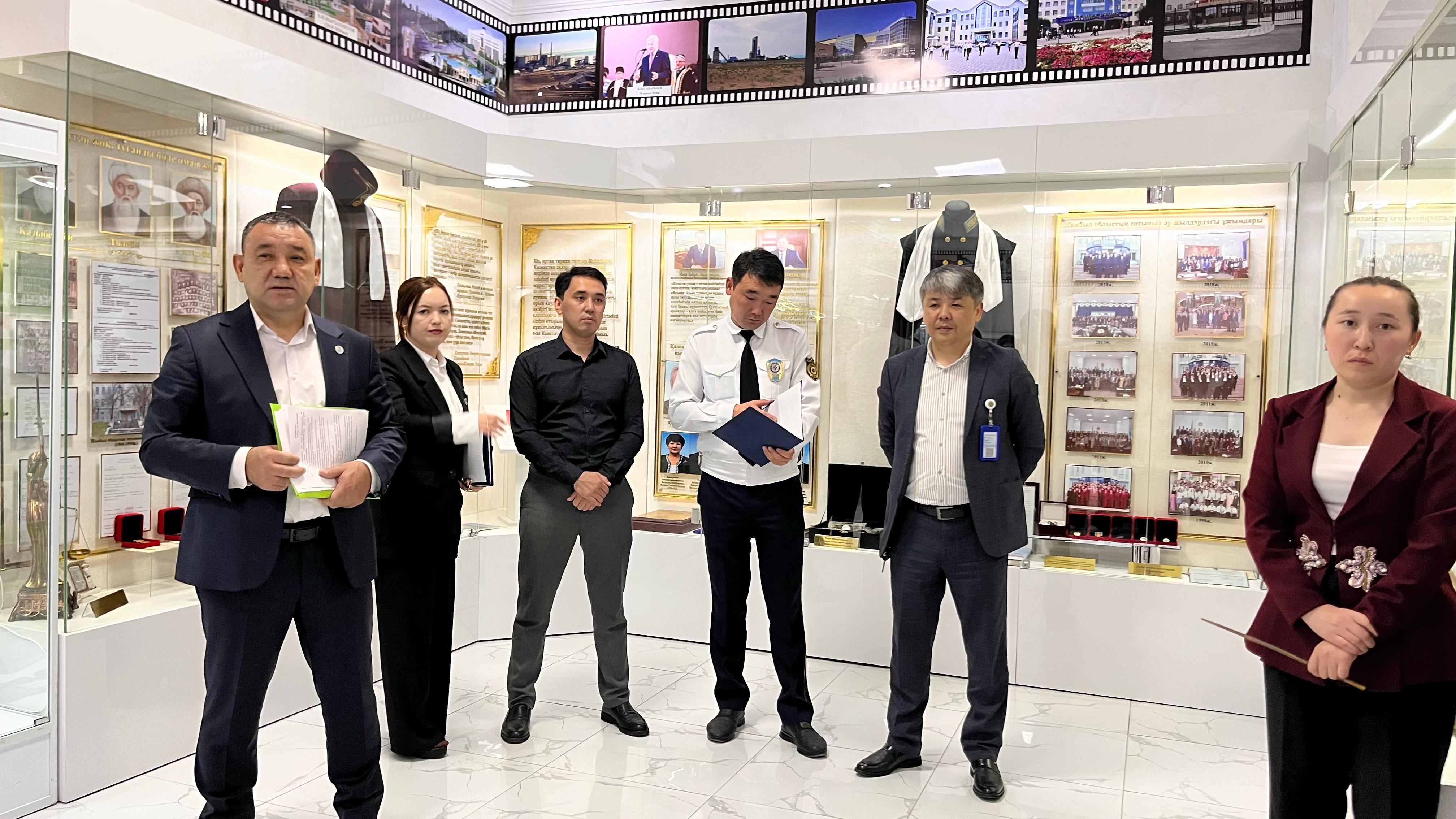 Жамбыл облыстық тарихи-өлкетану мұражайында мектеп оқушыларына экскурсия жүргізілді