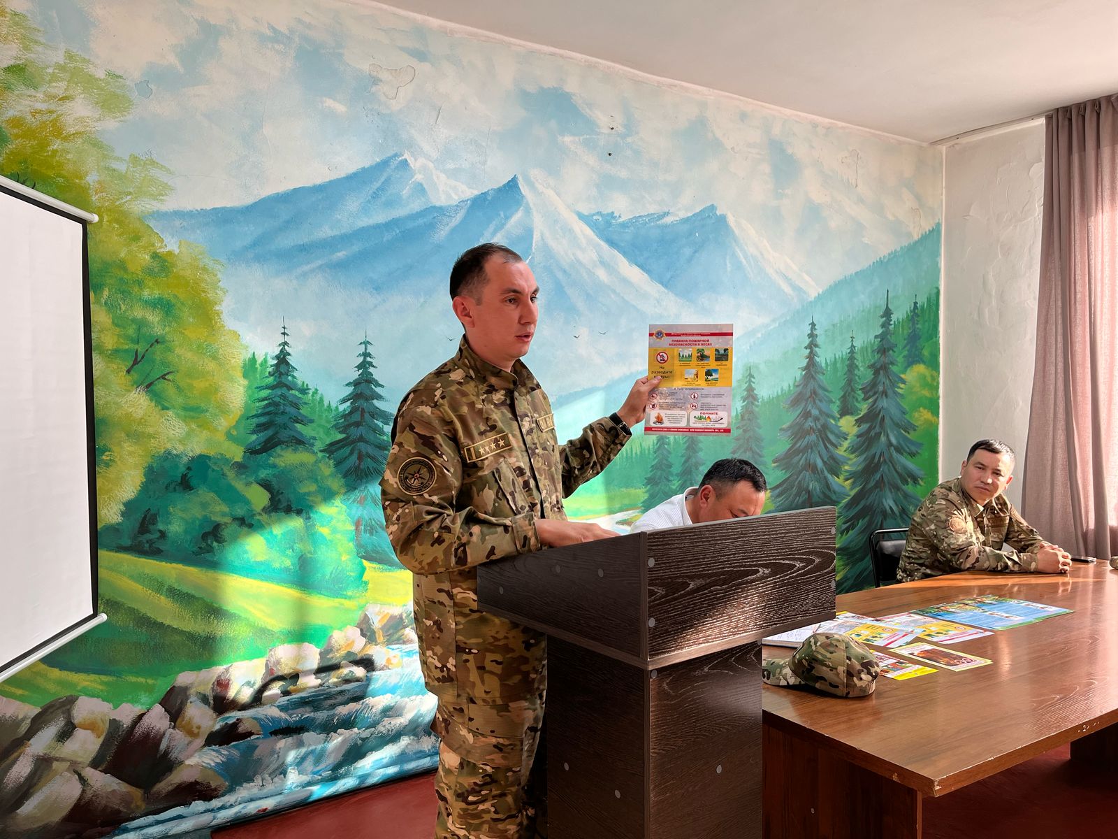 Өрт қауіпті маусым қарсаңында: “Іле-Алатау” МҰТП Түрген филиалында орман өрттерінің алдын алу бойынша дөңгелек үстел өтті