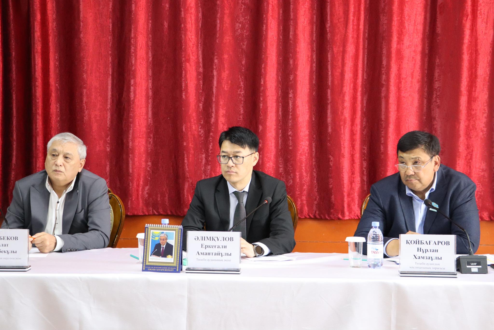 АШЫҚ АЛАҢДАҒЫ ТҮЙІНДІ МӘСЕЛЕЛЕР /Кезекті кездесу Киелітас және Кемеқалған ауылдық округінде өтті/