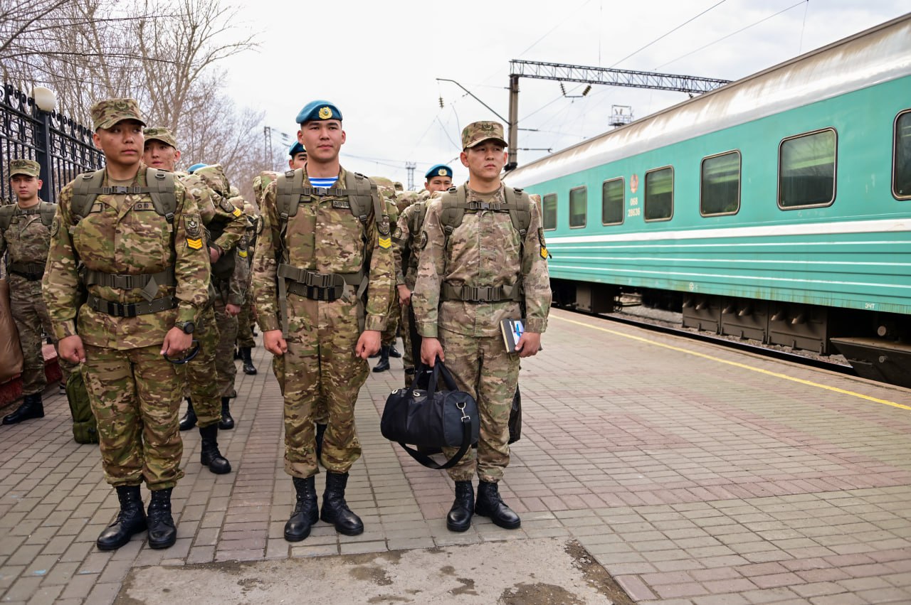 Курсанты Военного института Сухопутных войск прибыли в Астану для участия в параде