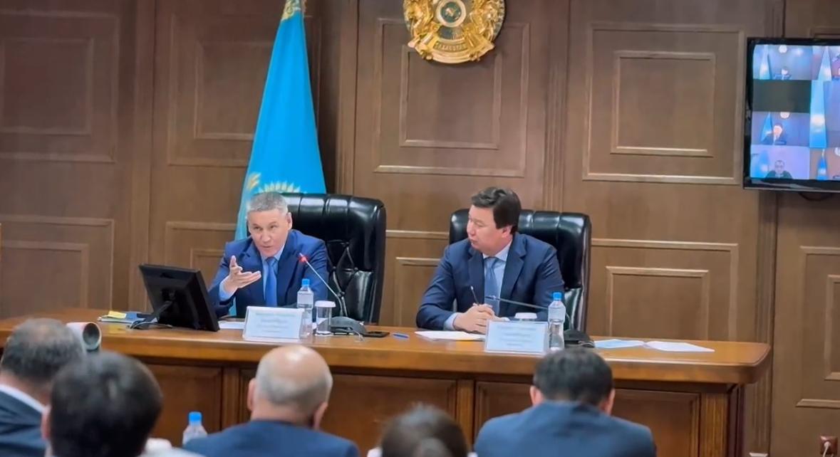 Аманғали Бердалин Ақтөбе облысының ауыл шаруашылығы өндірушілерімен кездесті