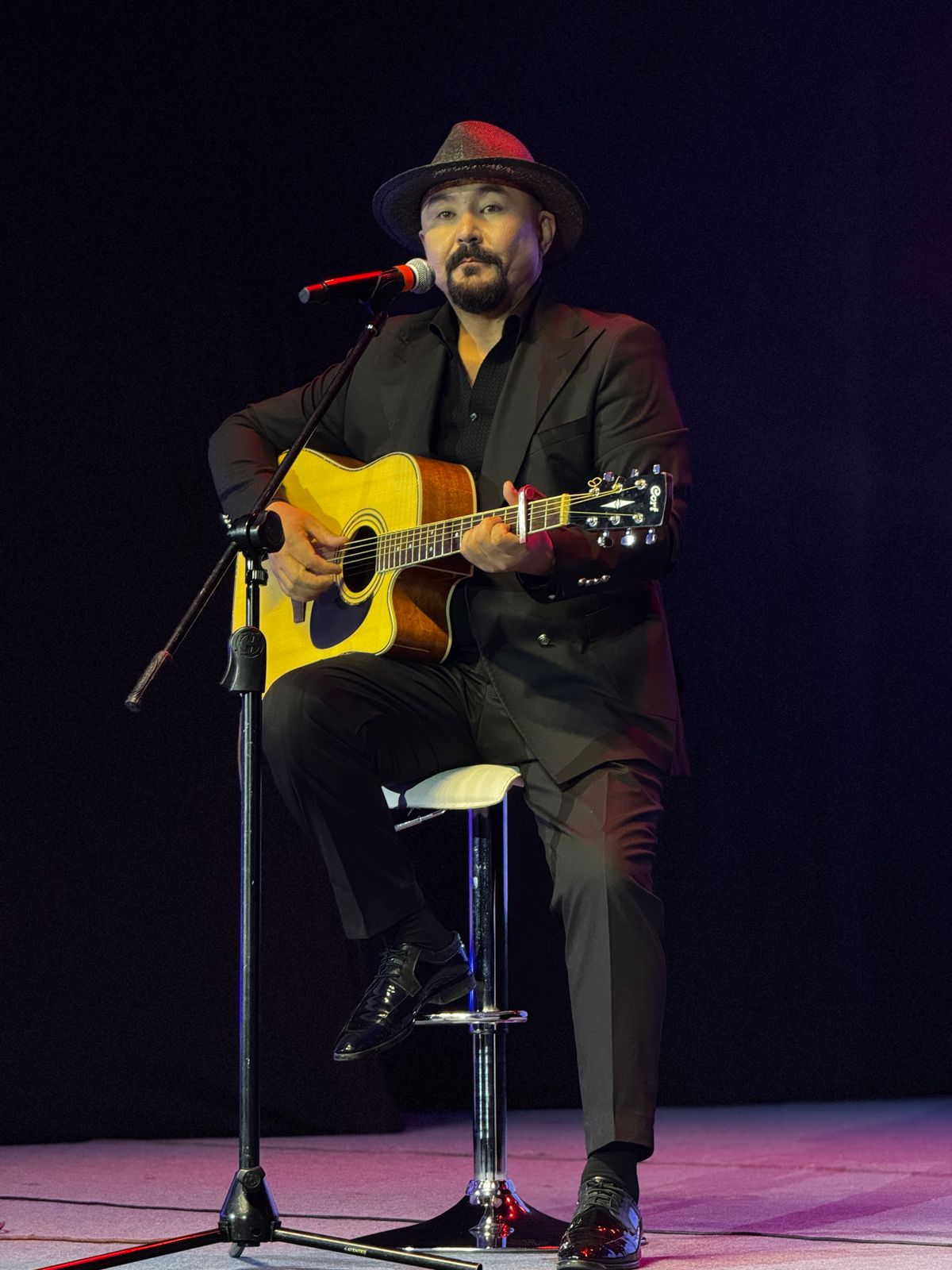 «Екі сазгер-бір өнер» атты Нұржан Ахметбек пен Гүлнұр Нұрасылованың ерекше форматтағы батл концерті өтті!