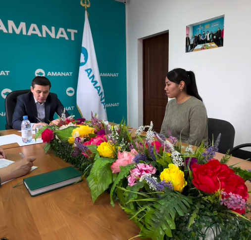 Ааудан әкімі Нұрлыбек Унербаев «Amanat» партиясының аудандық филиалы ғимаратында азаматтарды жеке сұрақтары бойынша қабылдау өткізді