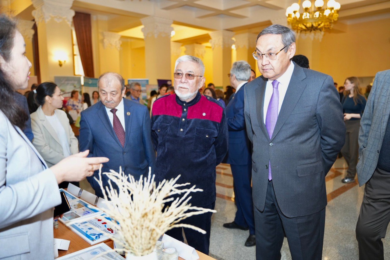 ҒЫЛЫМ ОРДАСЫНДА «СӘТБАЕВ САКУРАЛАРЫ» ҚАЙТА ЖАҢҒЫРДЫ