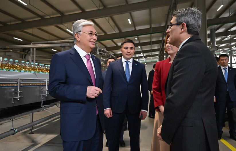ПРЕЗИДЕНТ ҚАСЫМ-ЖОМАРТ ТОҚАЕВ ШЫМКЕНТТЕГІ COCA-COLA IÇECEK KAZAKHSTAN ЖАҢА ЗАУЫТЫНА БАРДЫ