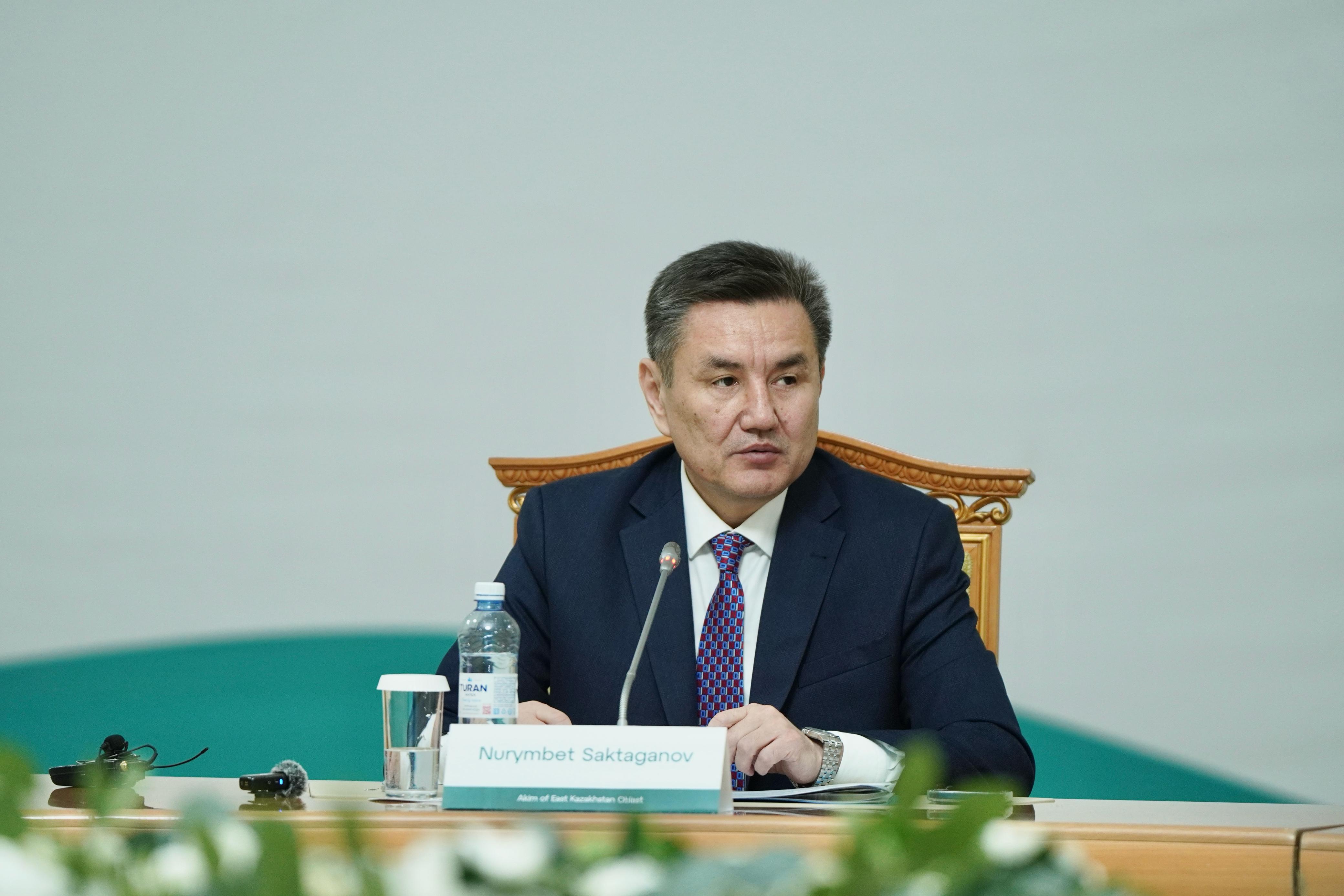 ШҚО әкімі жас ғалымдарды Ғылым күнімен құттықтады