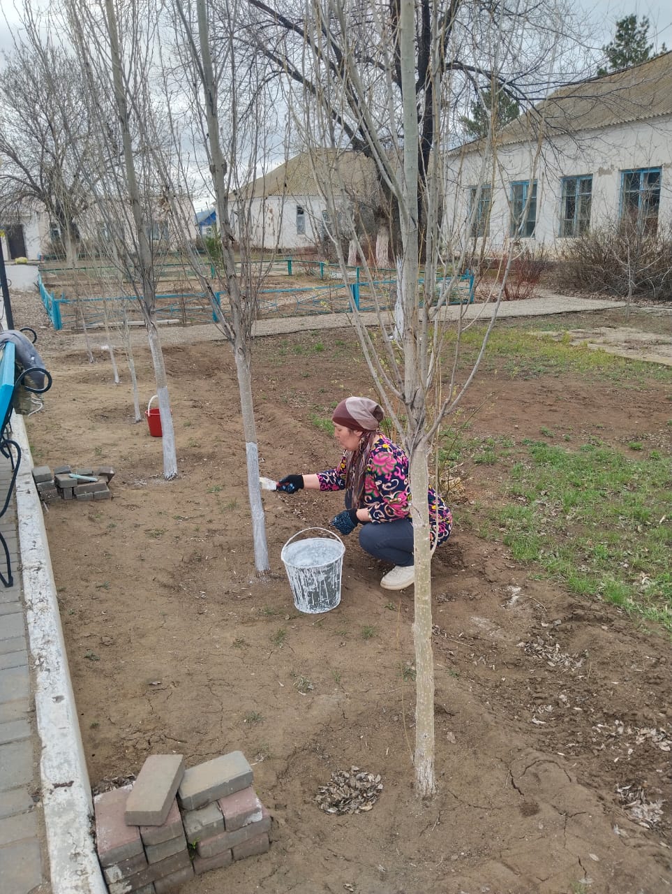 Бүгін Қаратоғай ауылдық округі әкімдігінің қызметкерлері "Таза бейсенбілік" өткізді.