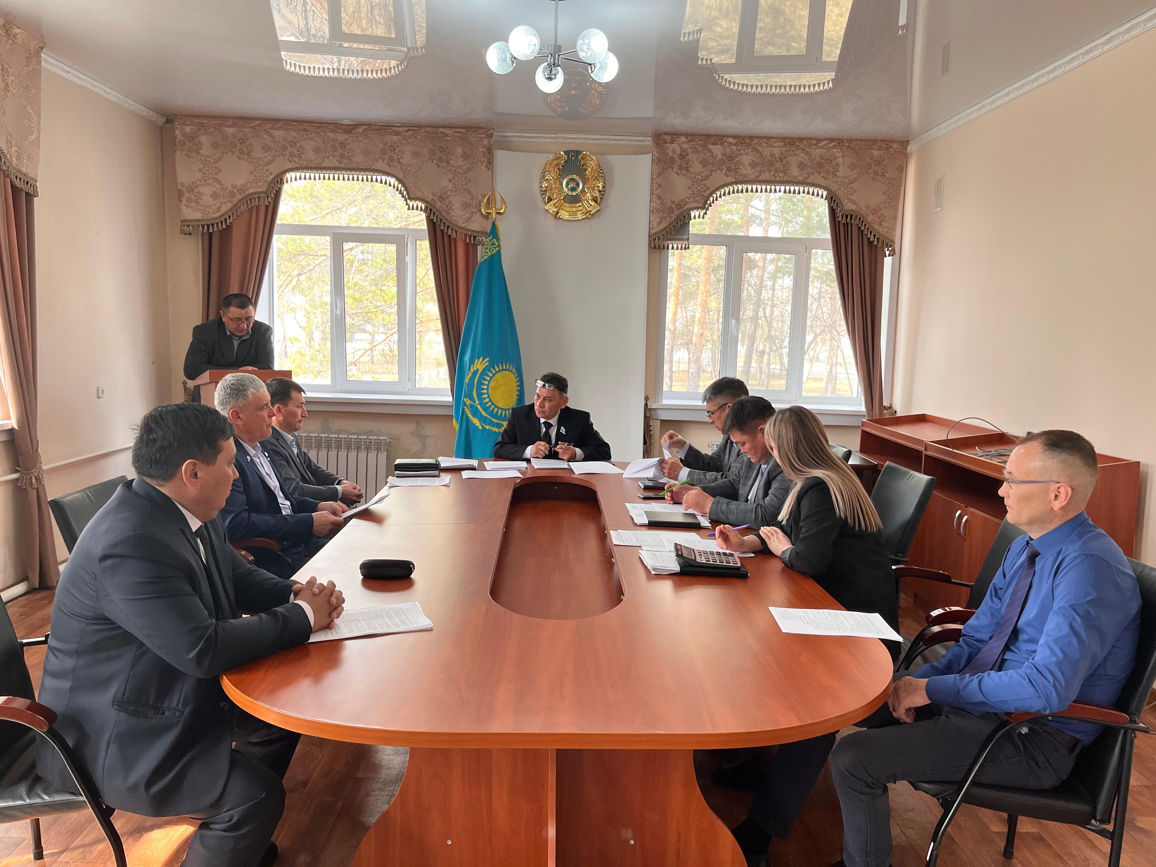 2025 жылы 10 сәуірде депутат Б.Қ. Ыбырайдың төрағалық етуімен құқықтық тәртіп пен аграрлық мәселелер, шағын және орта бизнесті, өндірісті дамыту, бюджет пен жоспарлау, ауданның әлеуметтік -экономикалық даму мәселелері бойынша аудандық мәслихатының тұрақты комиссиясының кезекті отырысы өтті