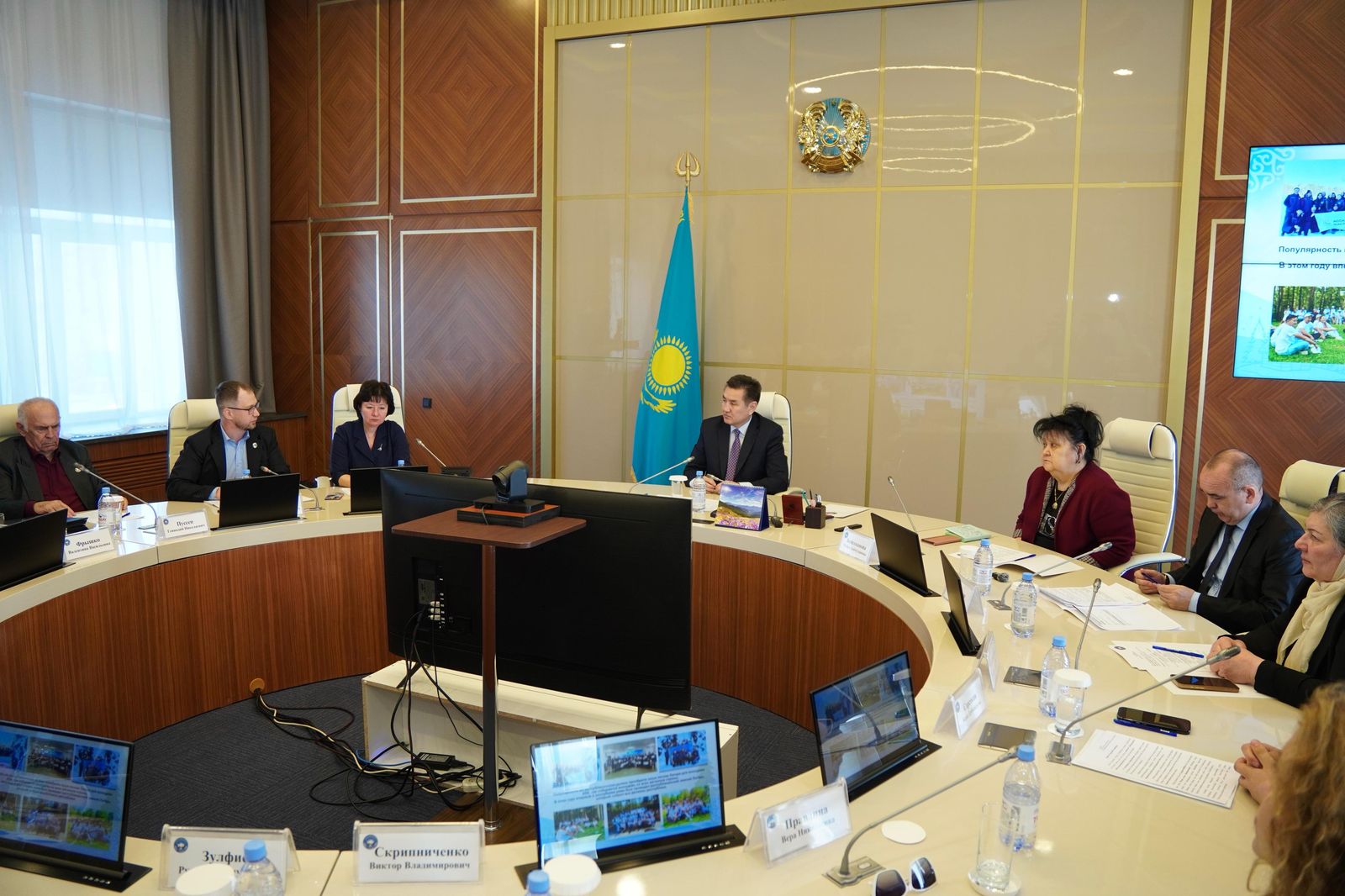 Нұрымбет Сақтағанов ШҚО ҚХА кеңесінің отырысын өткізді